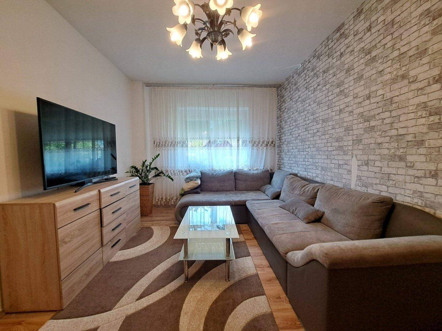 Modernisiertes Einfamilienhaus mit 5 Zimmern, Garten, Terrasse, 2 Balkonen &amp; Garage in Köflach! - Ansicht 5