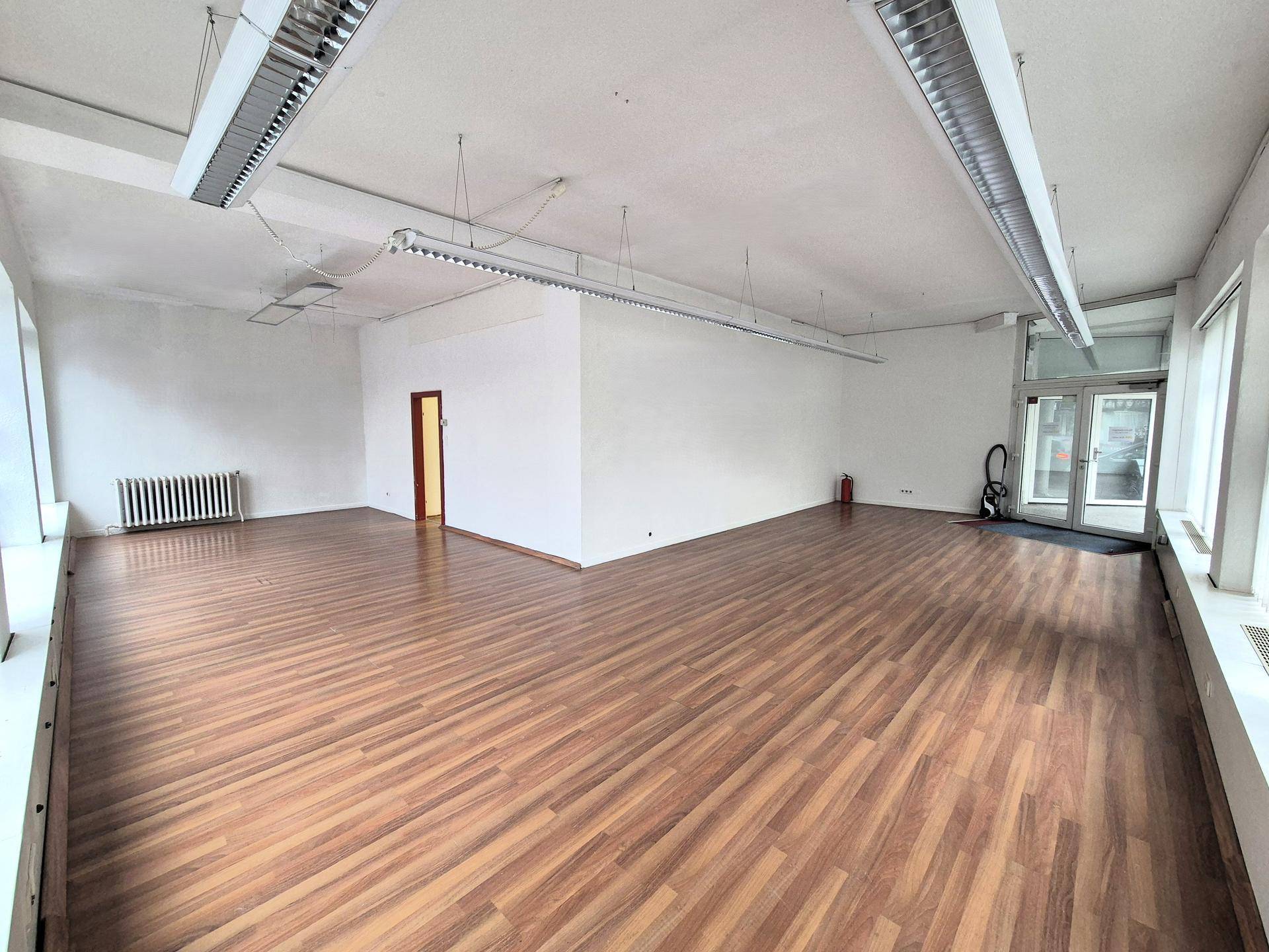 Provisionsfreies Geschäftslokal - Perfekte Lage, große Schaufenster! - Ansicht 2