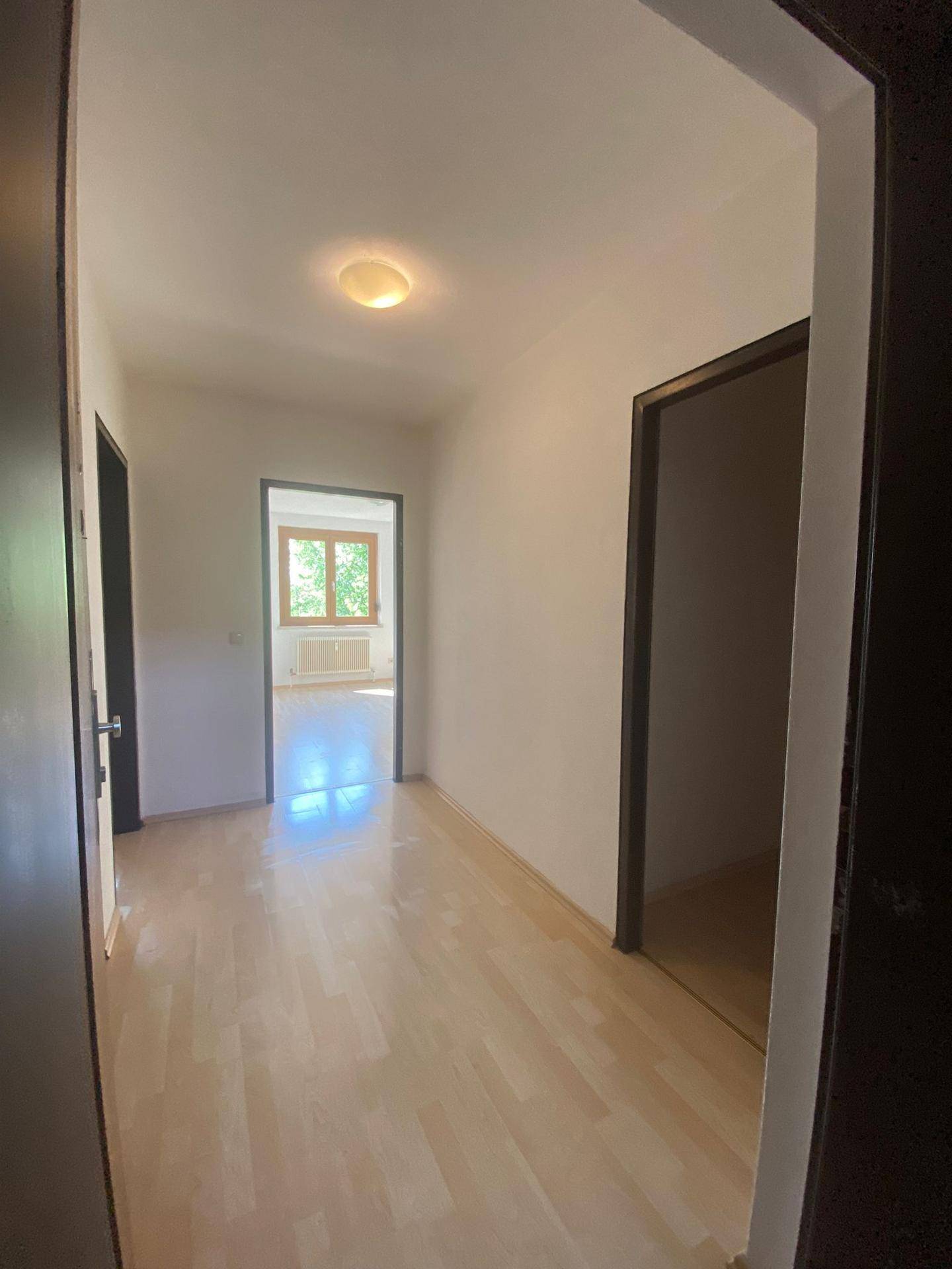 2-Zimmer-Wohnung mit Balkon und Tiefgaragenplatz in Braunau - Ansicht 5