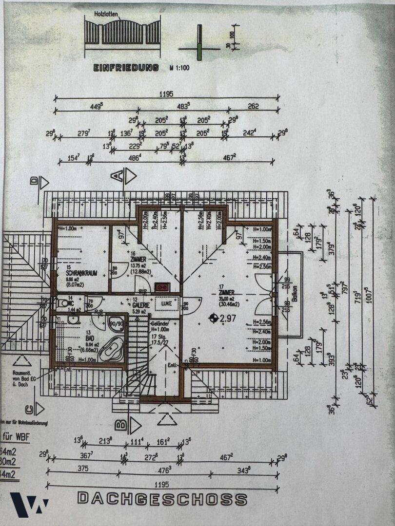 Grundriss des Dachgeschosses mit Schlafzimmern, Badezimmer und Balkon.