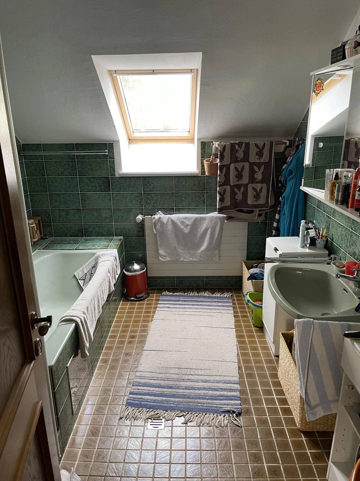 Bad, Dusche und Wanne, 1. Stock-min.jpg