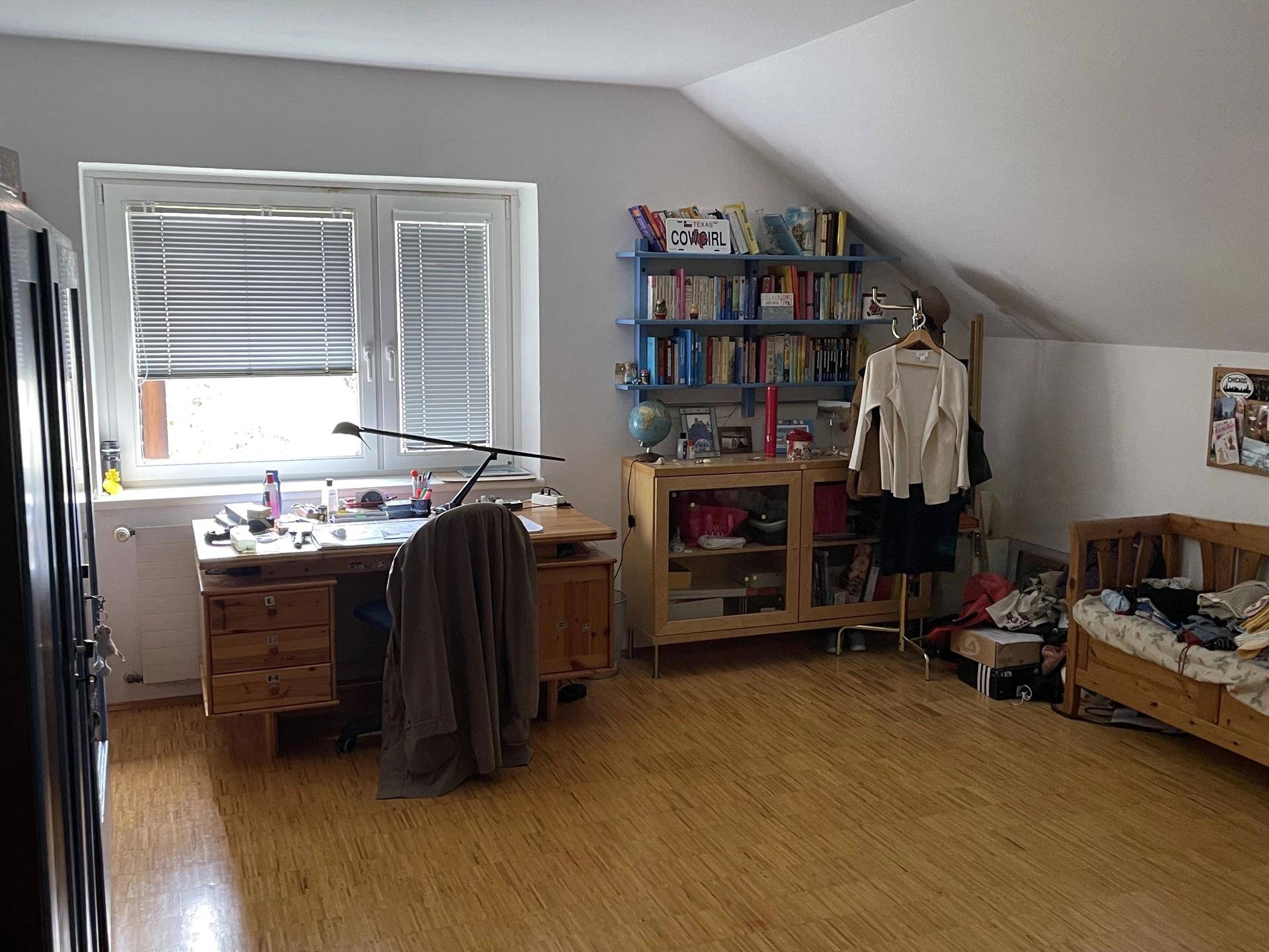 Kinderzimmer Nr 2 , 1. Stock-min.jpg