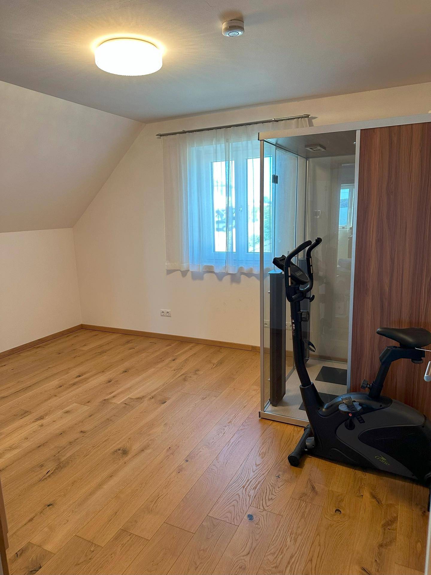Zimmer 1 OG