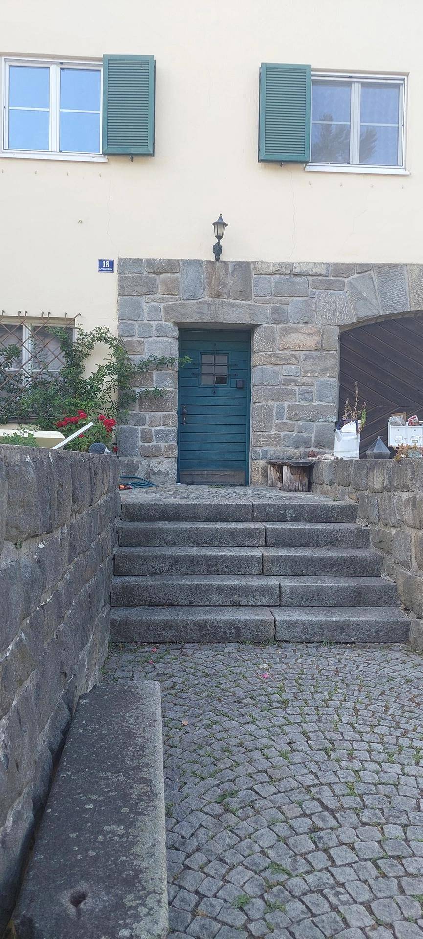 1)Haus