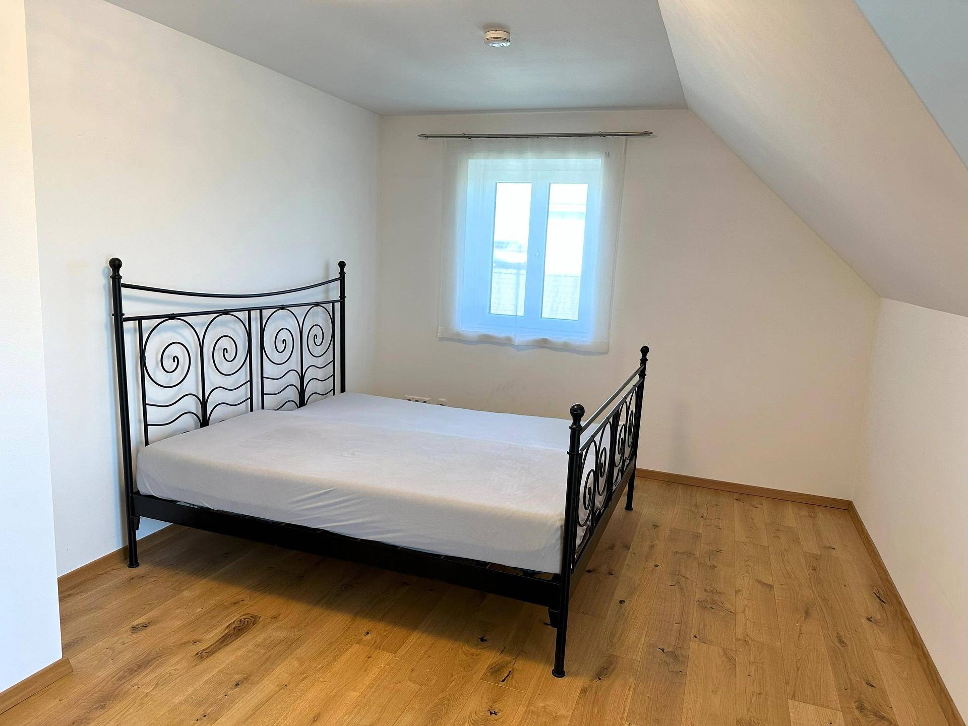 Zimmer 2 OG
