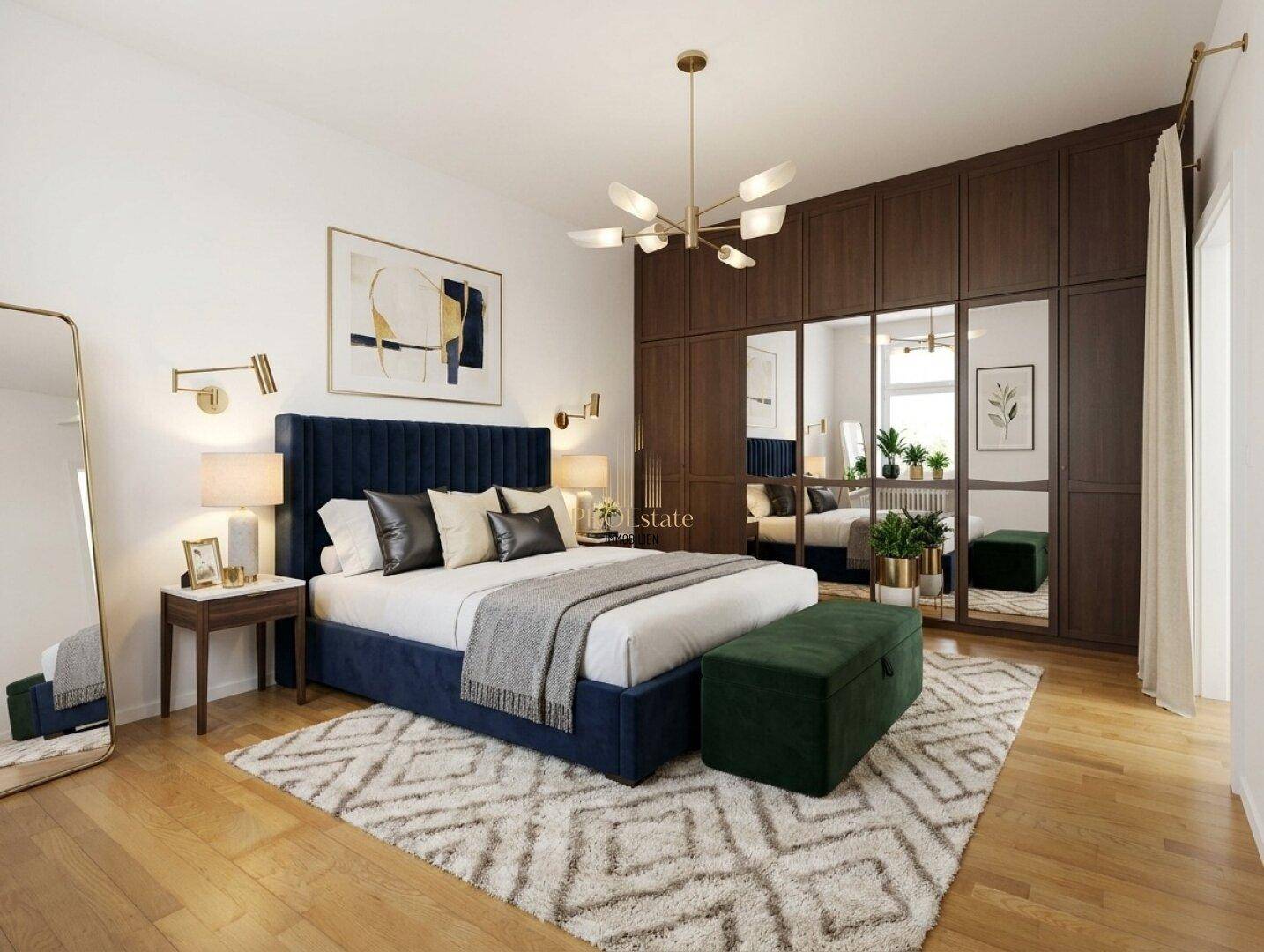 Modern eingerichtetes Schlafzimmer mit blauem Bett, Holzboden und großem Spiegelschrank.