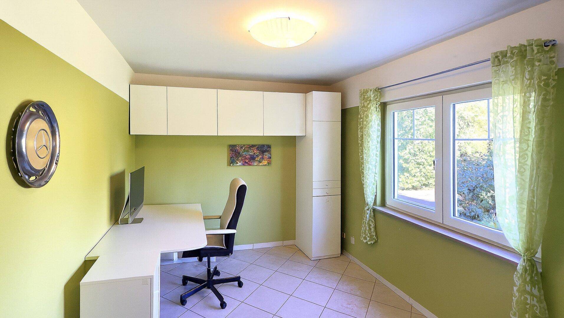 Arbeitszimmer EG