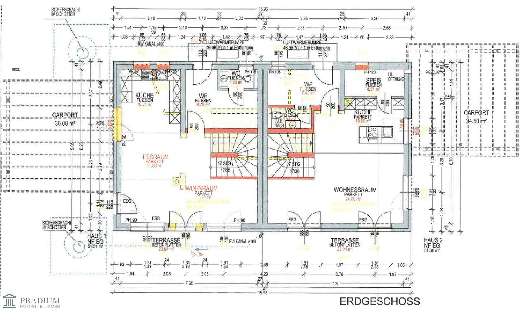 Grundriss des Erdgeschosses mit Wohn- und Essbereichen, Küche und Terrassenzugang.