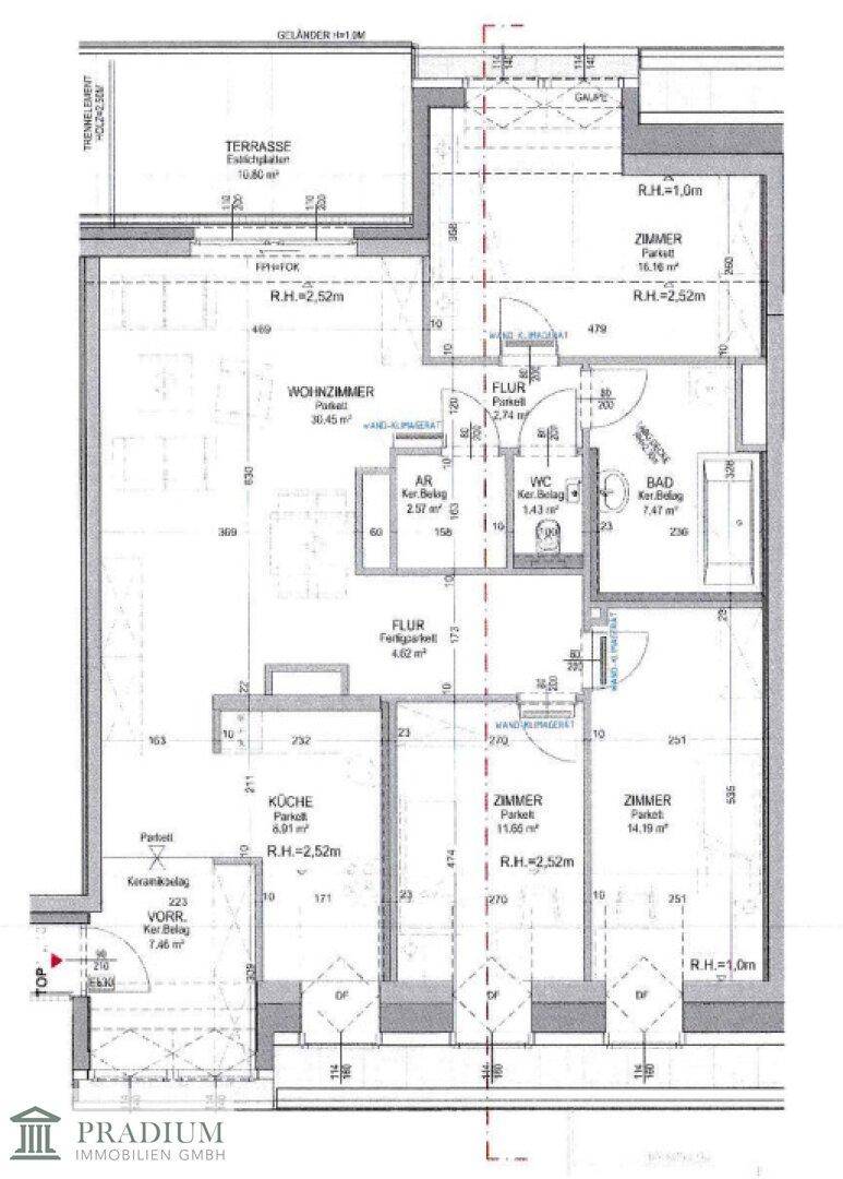 Grundriss einer Wohnung mit Wohnzimmer, separater Küche, drei Zimmern, Bad, WC und Terrasse.