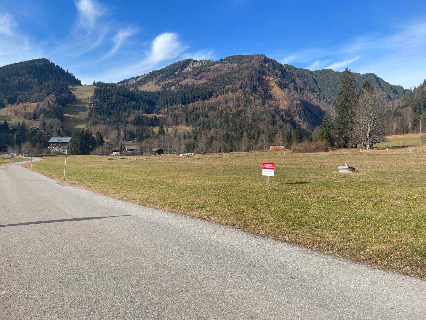 Grundstück