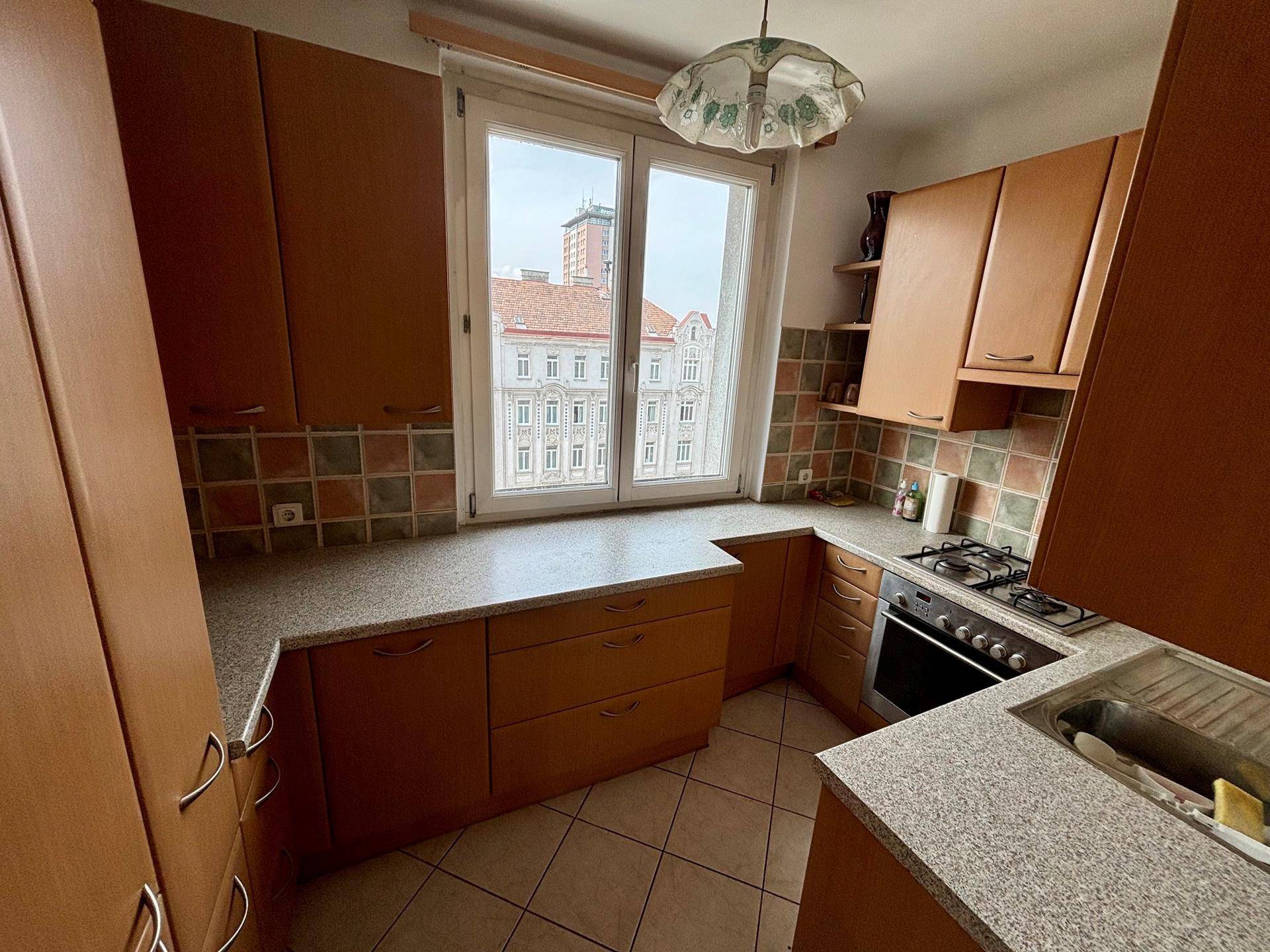 Neu renovierte 3-Zimmer-Wohnung - perfekt für WG - direkt am Matzleinsdorfer Platz. Ideal für 2-3 Studenten oder junge Berufstätige. - Widok 4