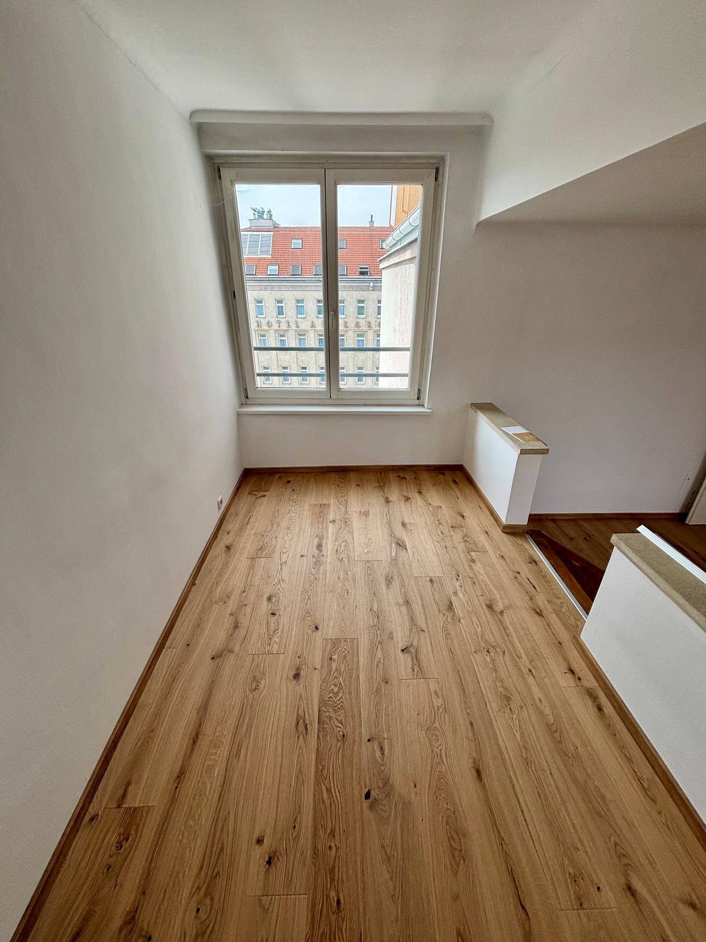 Neu renovierte 3-Zimmer-Wohnung - perfekt für WG - direkt am Matzleinsdorfer Platz. Ideal für 2-3 Studenten oder junge Berufstätige. - Widok 6