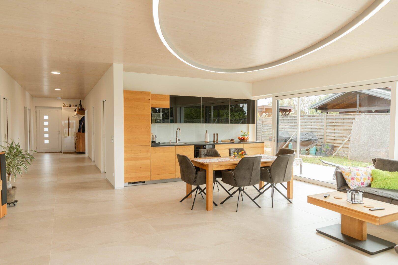 Moderner Bungalow auf großem Grundstück &amp; Nebenhaus - Ansicht 3