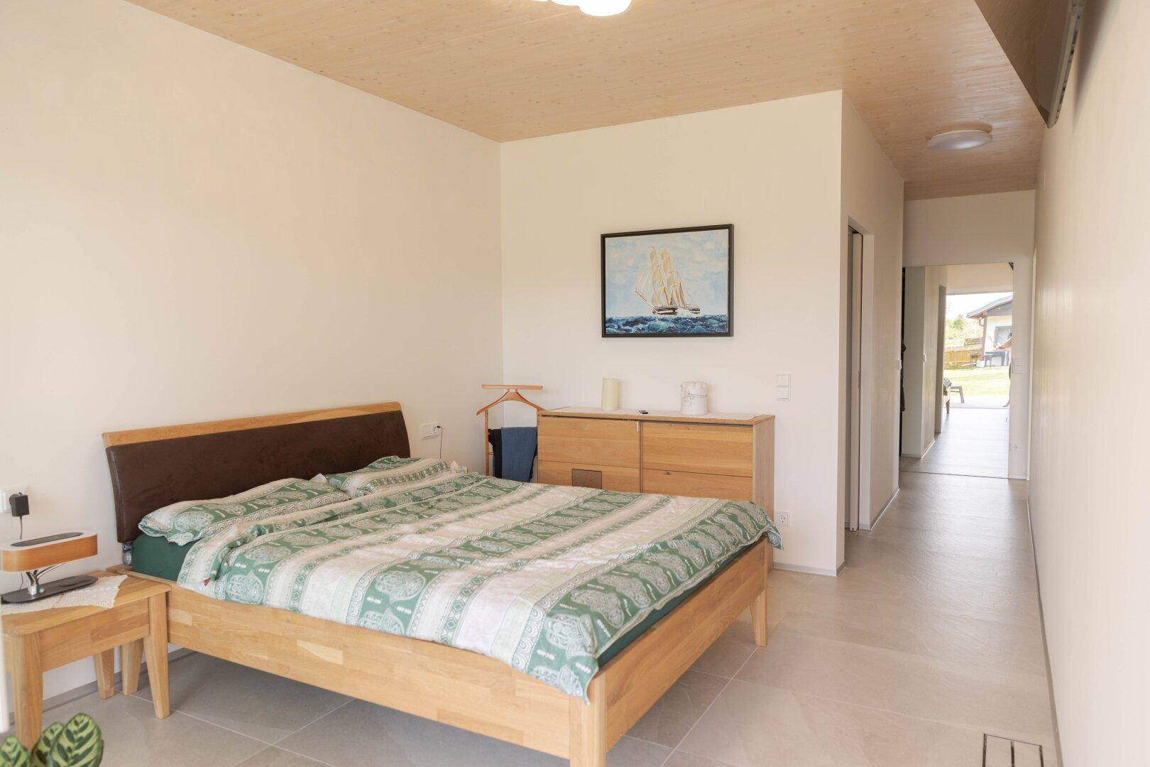 Moderner Bungalow auf großem Grundstück &amp; Nebenhaus - Ansicht 4