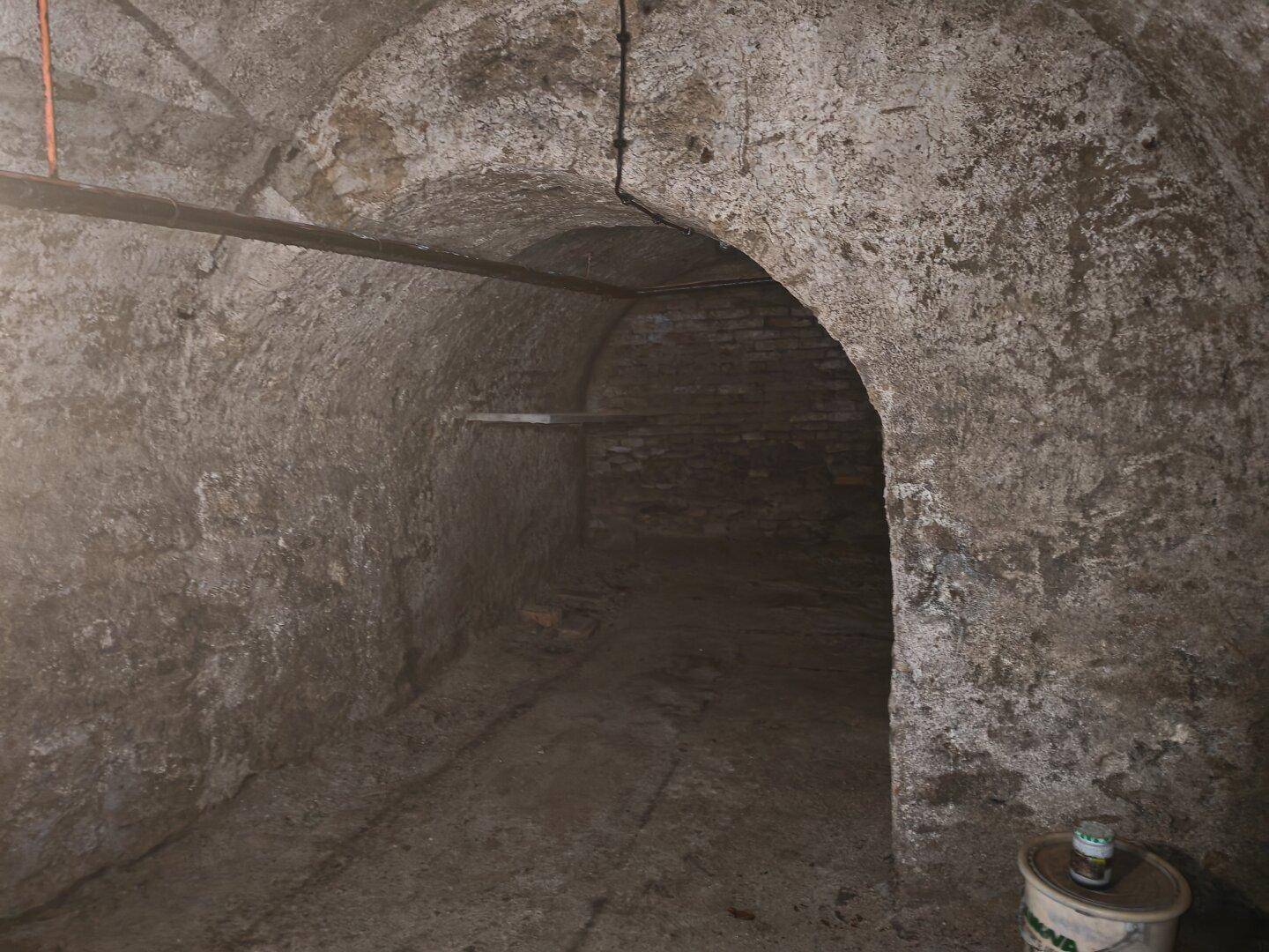 Keller