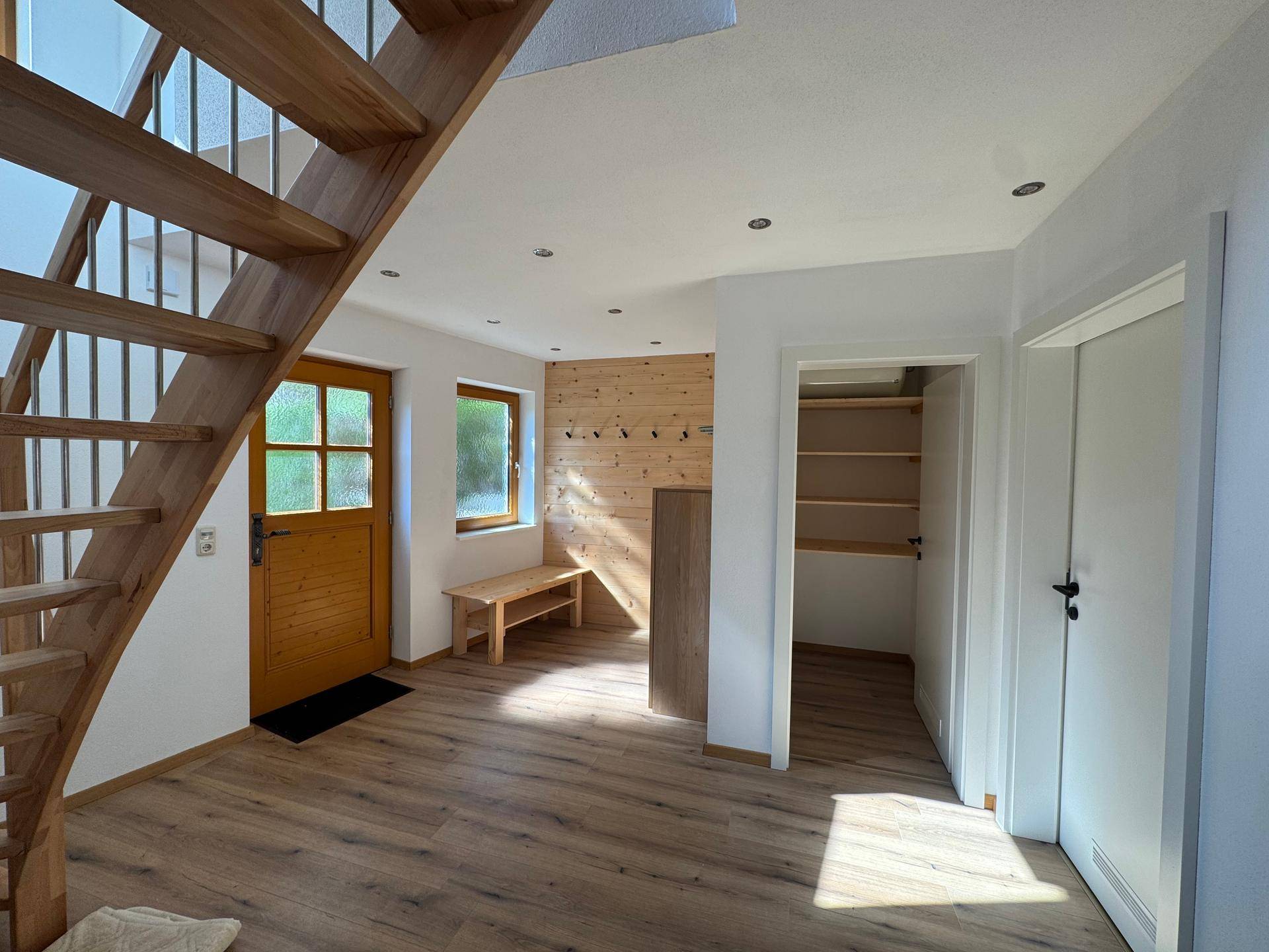 Moderne, sonnige Ruheoase mit atemberaubendem Bergblick - Ansicht 2