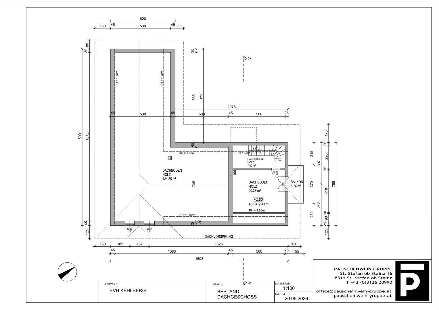 Grundriss des Bestands-Dachgeschosses mit Dachbodenflächen und Balkonzugang.