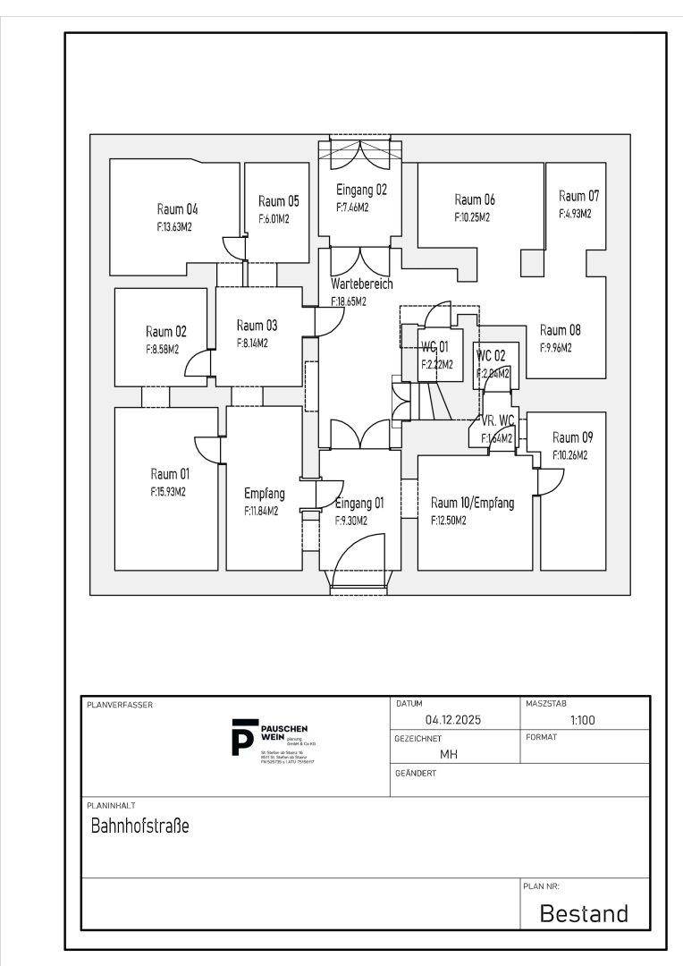 Grundriss einer Etage mit mehreren Räumen, Wartebereich und zwei separaten Toiletten.