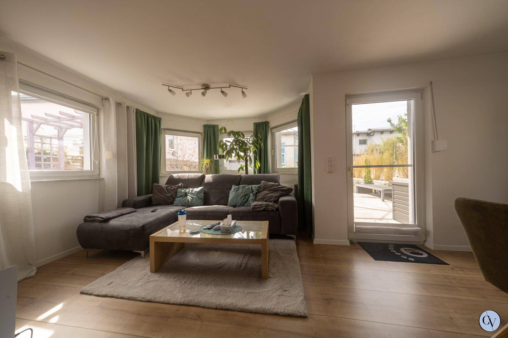 Charmantes Einfamilienhaus mit großem Garten &amp; Wohnkeller beim Hirschstettner Badeteich - Widok 3