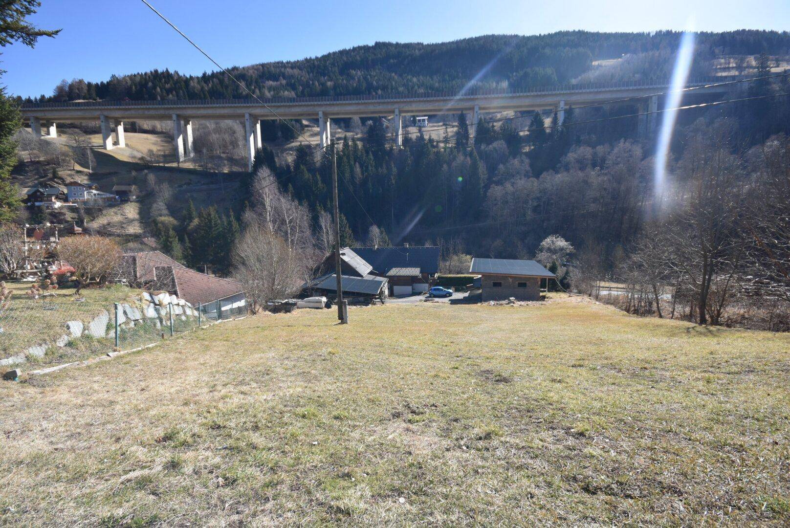 Baugrund / Rückseite