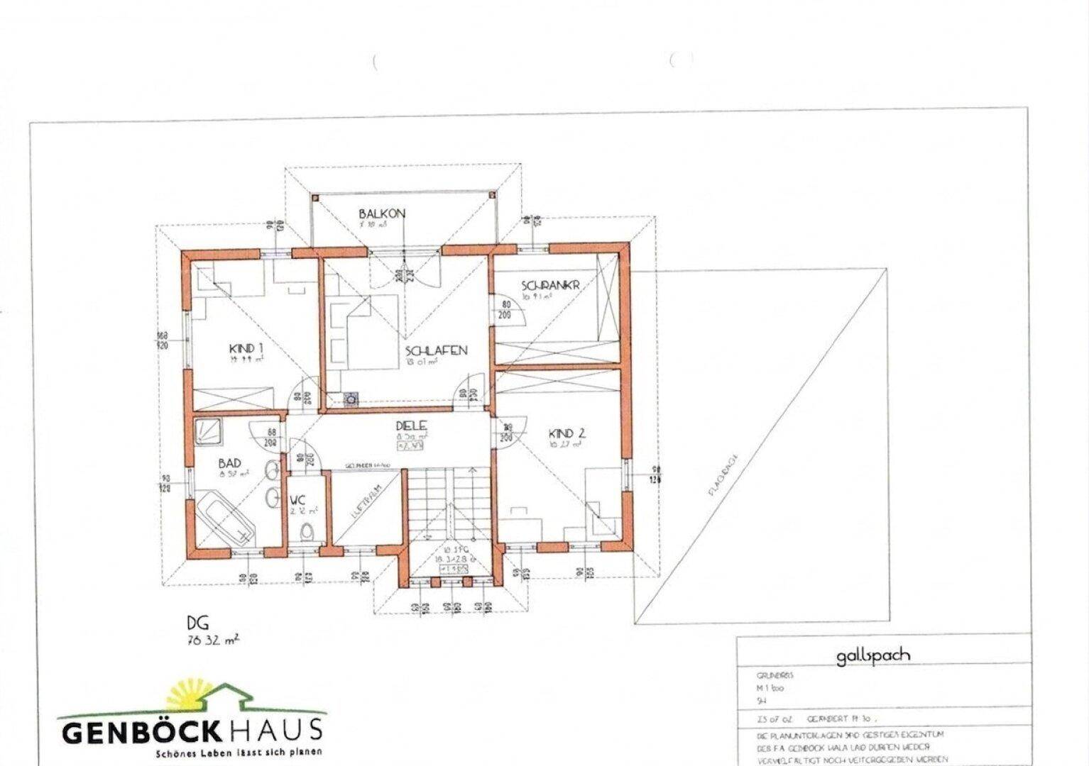 Grundriss des Dachgeschosses mit Schlafzimmern, Bad, WC und Balkon, inklusive Dachschräge.