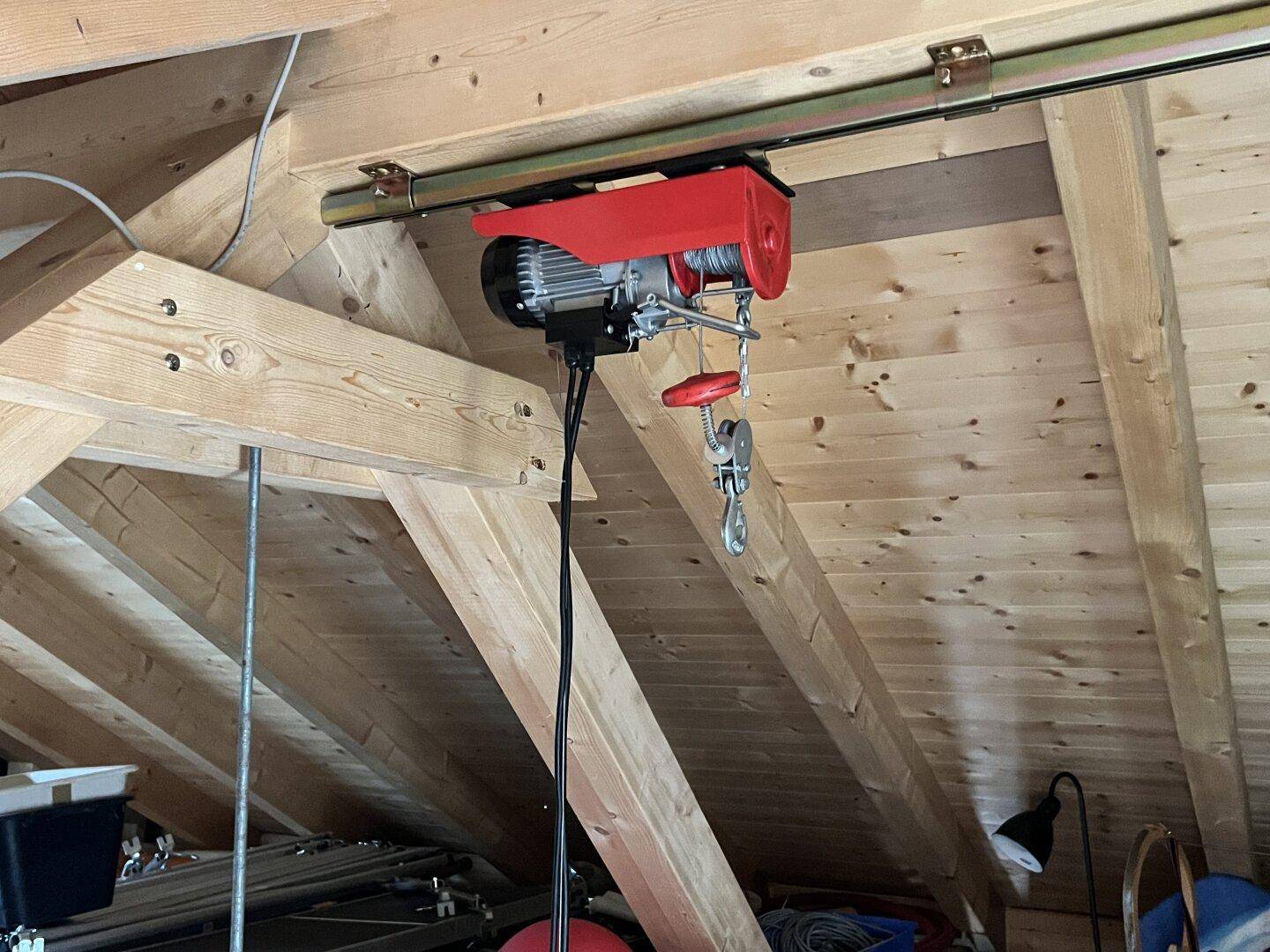 Hebesystem für Stauraum Garage