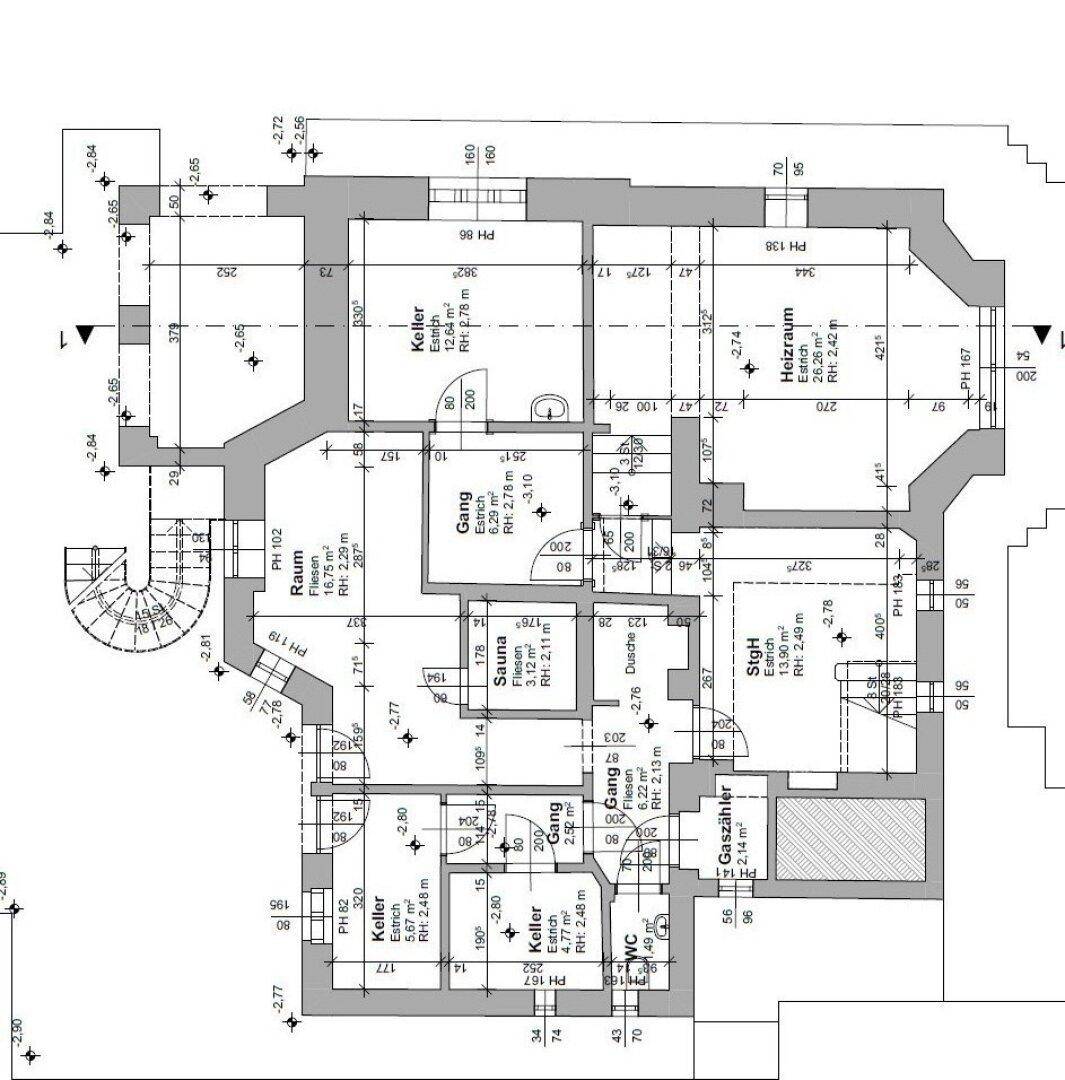 Grundriss des Kellergeschosses mit Sauna, Heizraum und Abstellräumen.