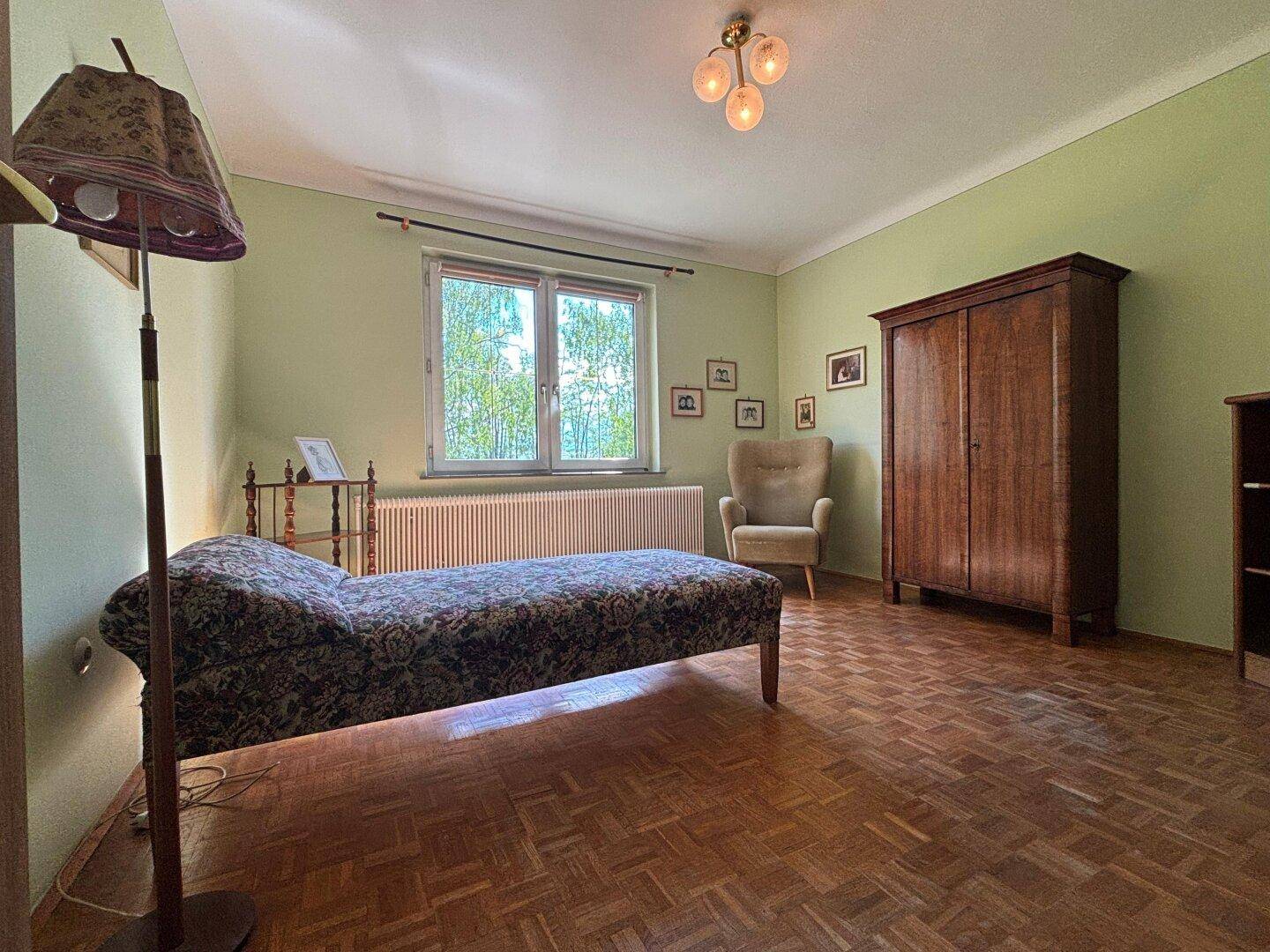 Großes Einfamilienhaus mit 2000m² Grund, Garage &amp; 5 Schlafzimmer in 2164 Neuruppersdorf! - Ansicht 6