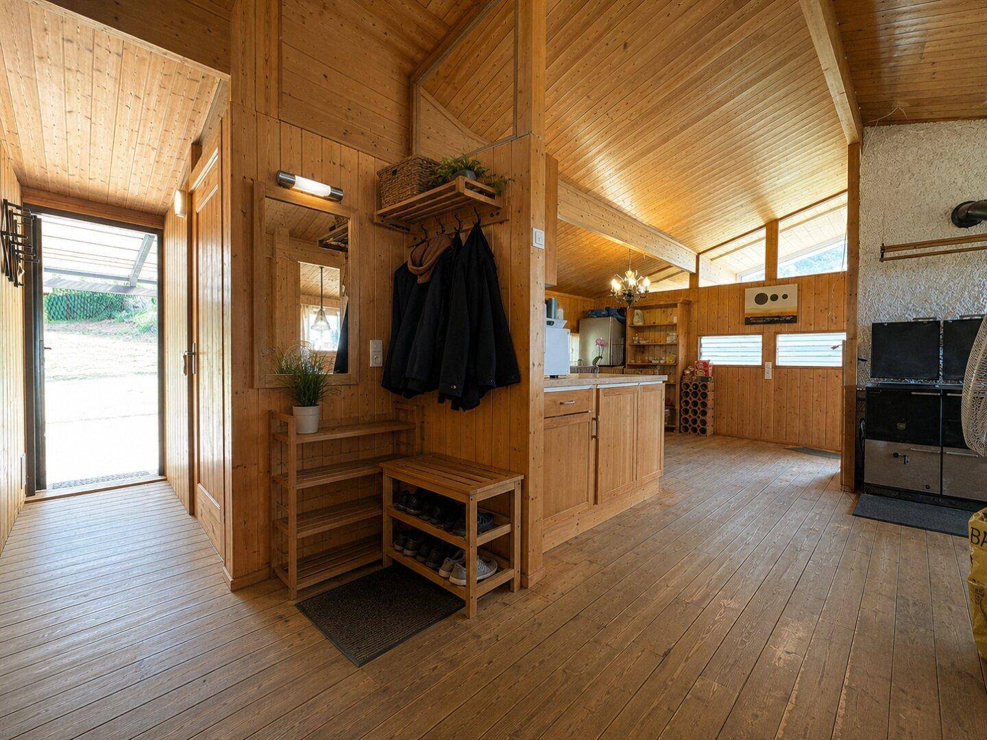 Wohnen wie im Urlaub | 2 Wohneinheiten, 3 Terrassen &amp; 1.054 m² Grund - Ansicht 3