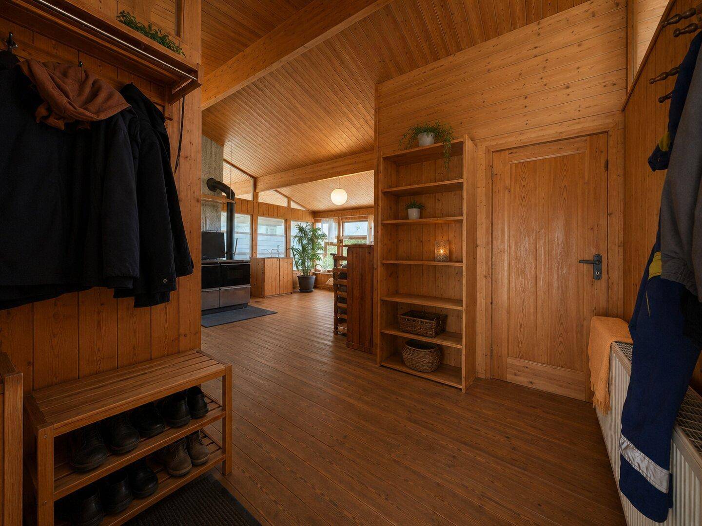 Wohnen wie im Urlaub | 2 Wohneinheiten, 3 Terrassen &amp; 1.054 m² Grund - Ansicht 4