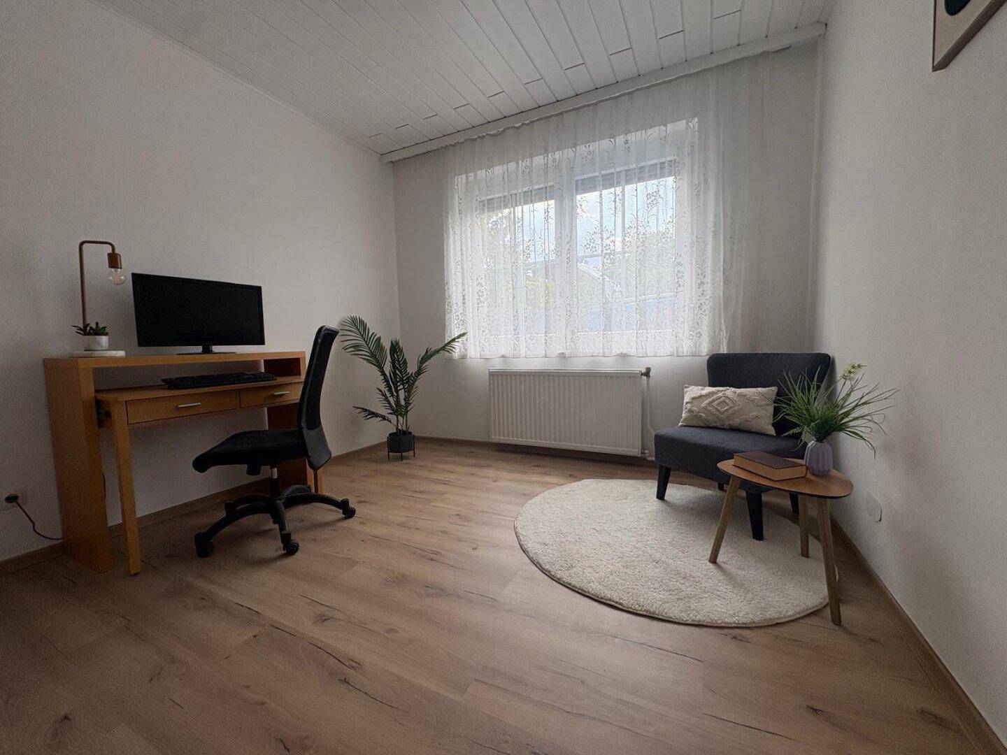 Viel Platz für Familie, Hobby und Genuss – Wohnhaus mit Stadl &amp; Weinkeller - Ansicht 4