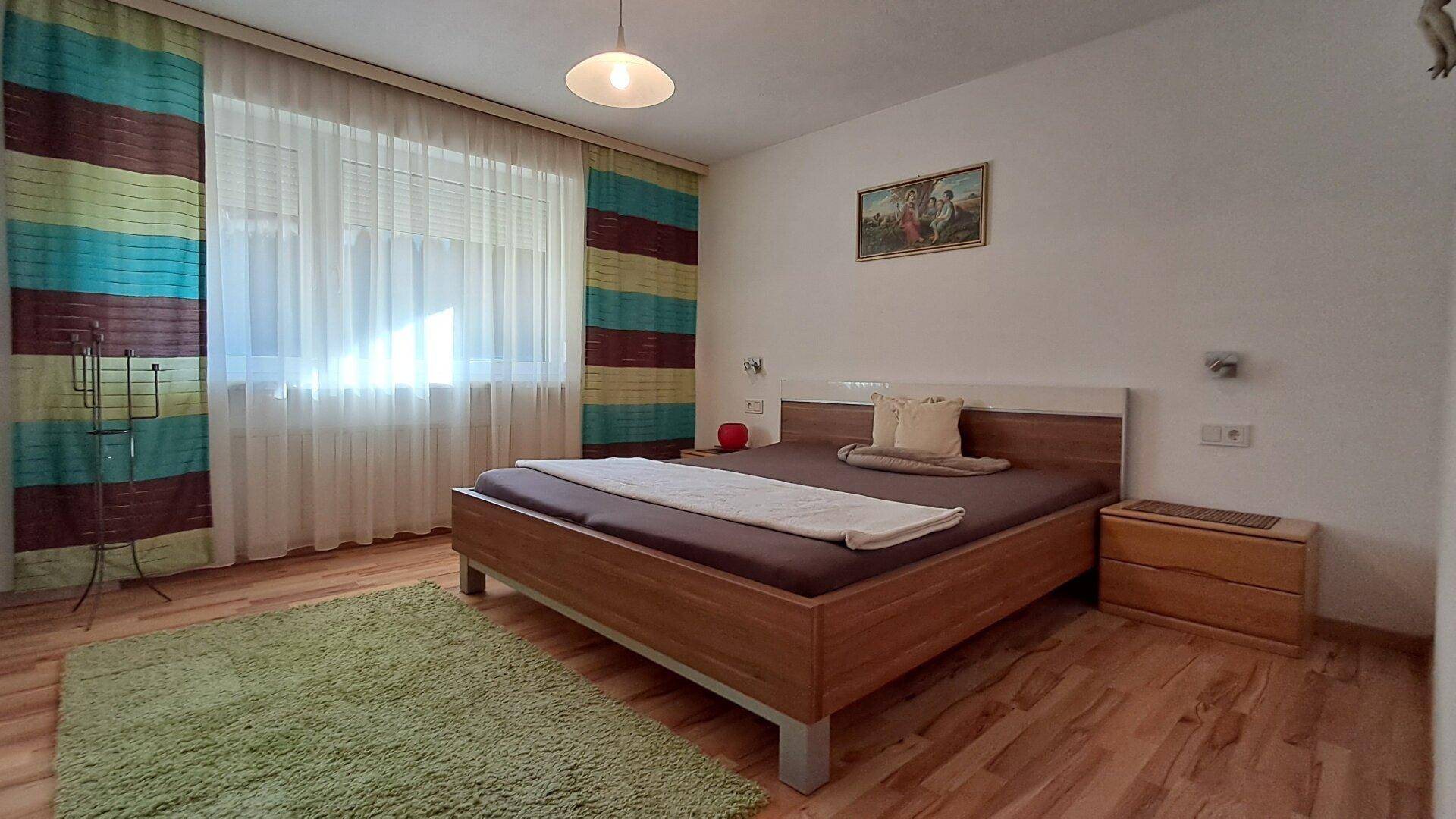 Schlafzimmer 2 im EG