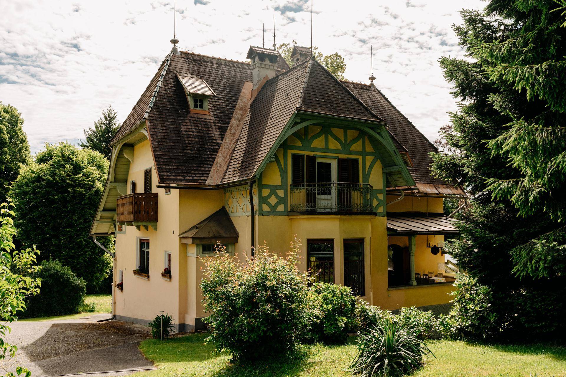 Villa