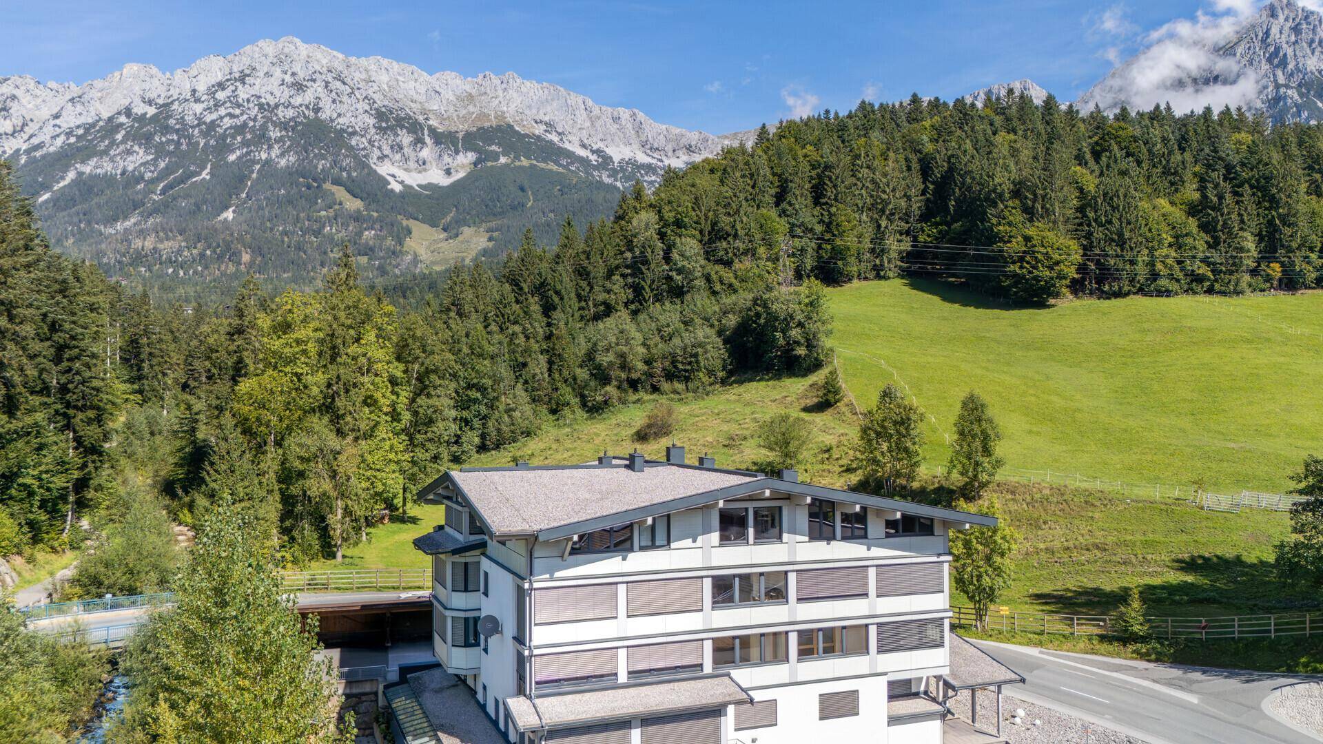 AUßENANSICHT