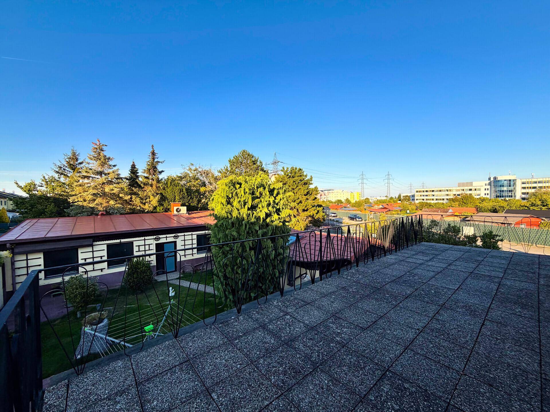 OG: Terrasse