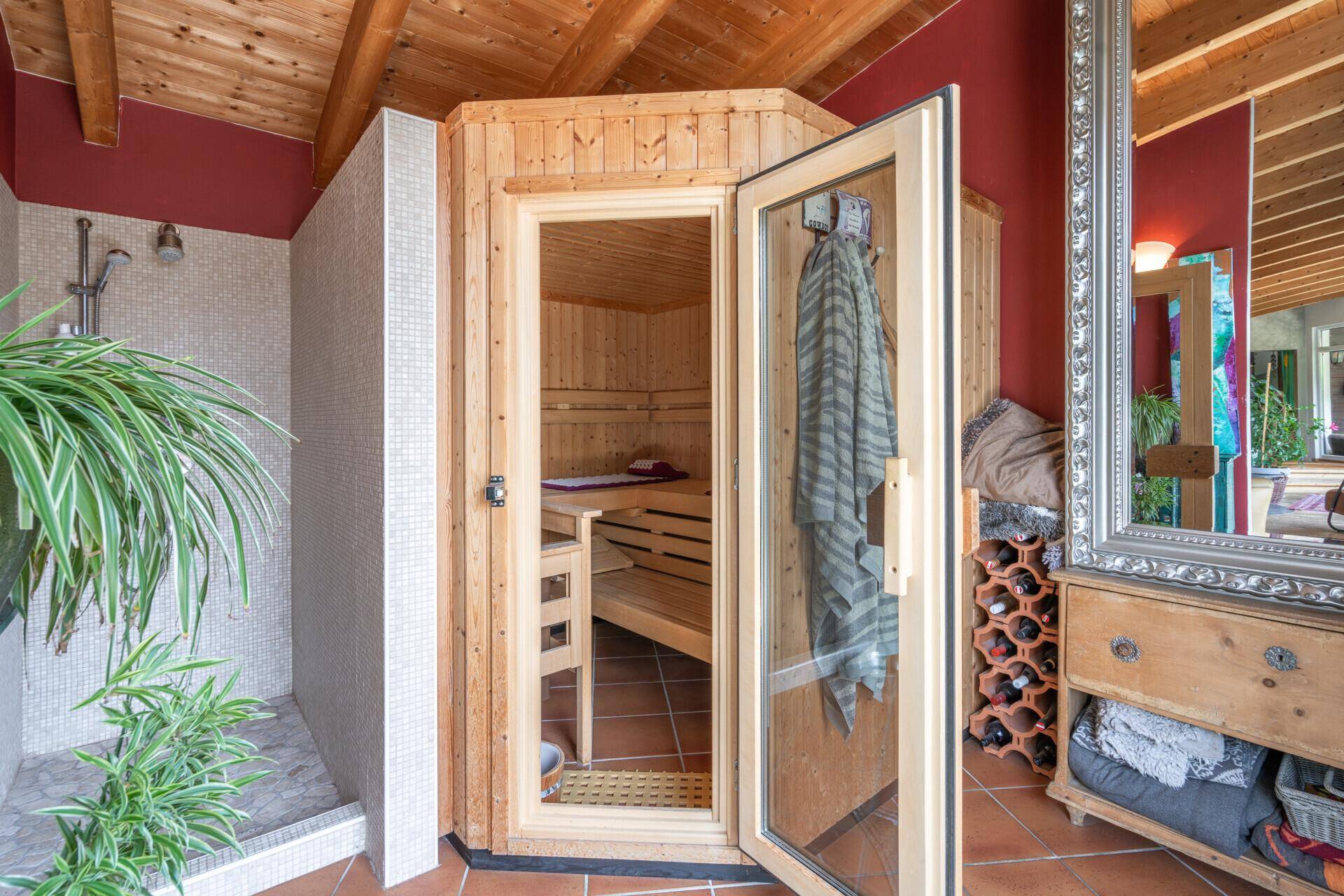 SAUNA IM ALTBESTAND