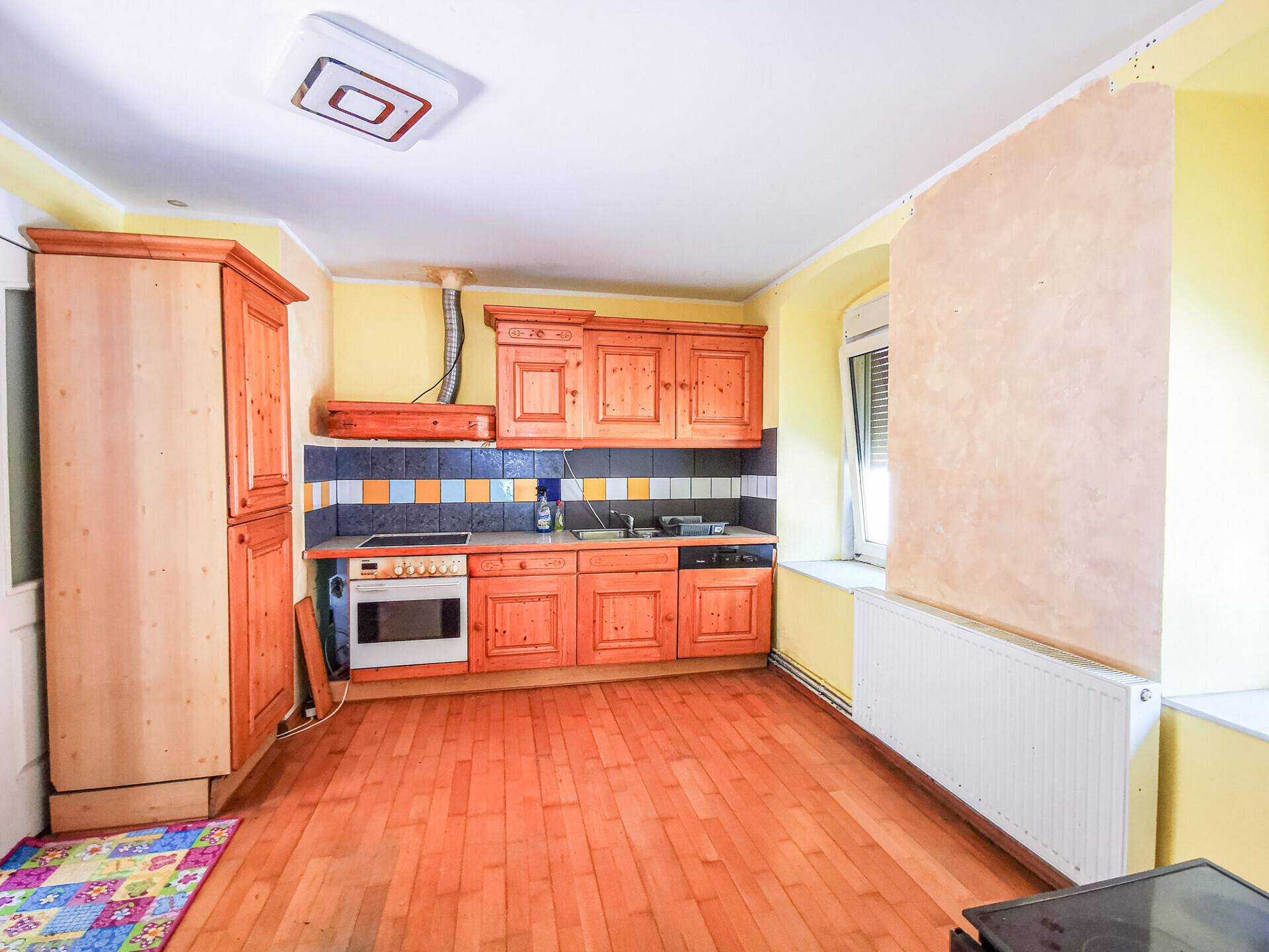 Renovieren aufgepasst! Haus in toller Lage nähe Hoher Wand und Schneeberg - Ansicht 3