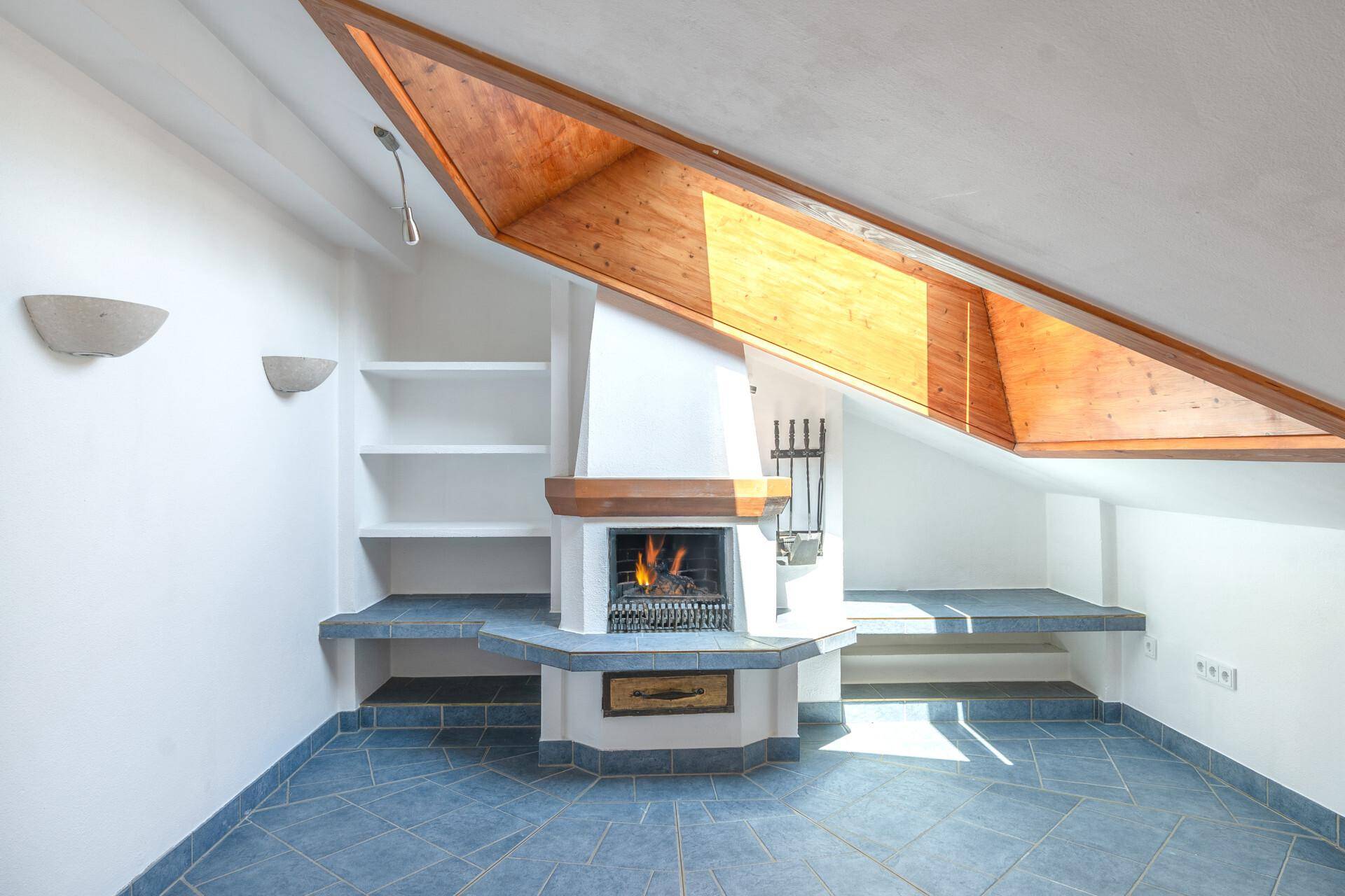 OFFENER KAMIN