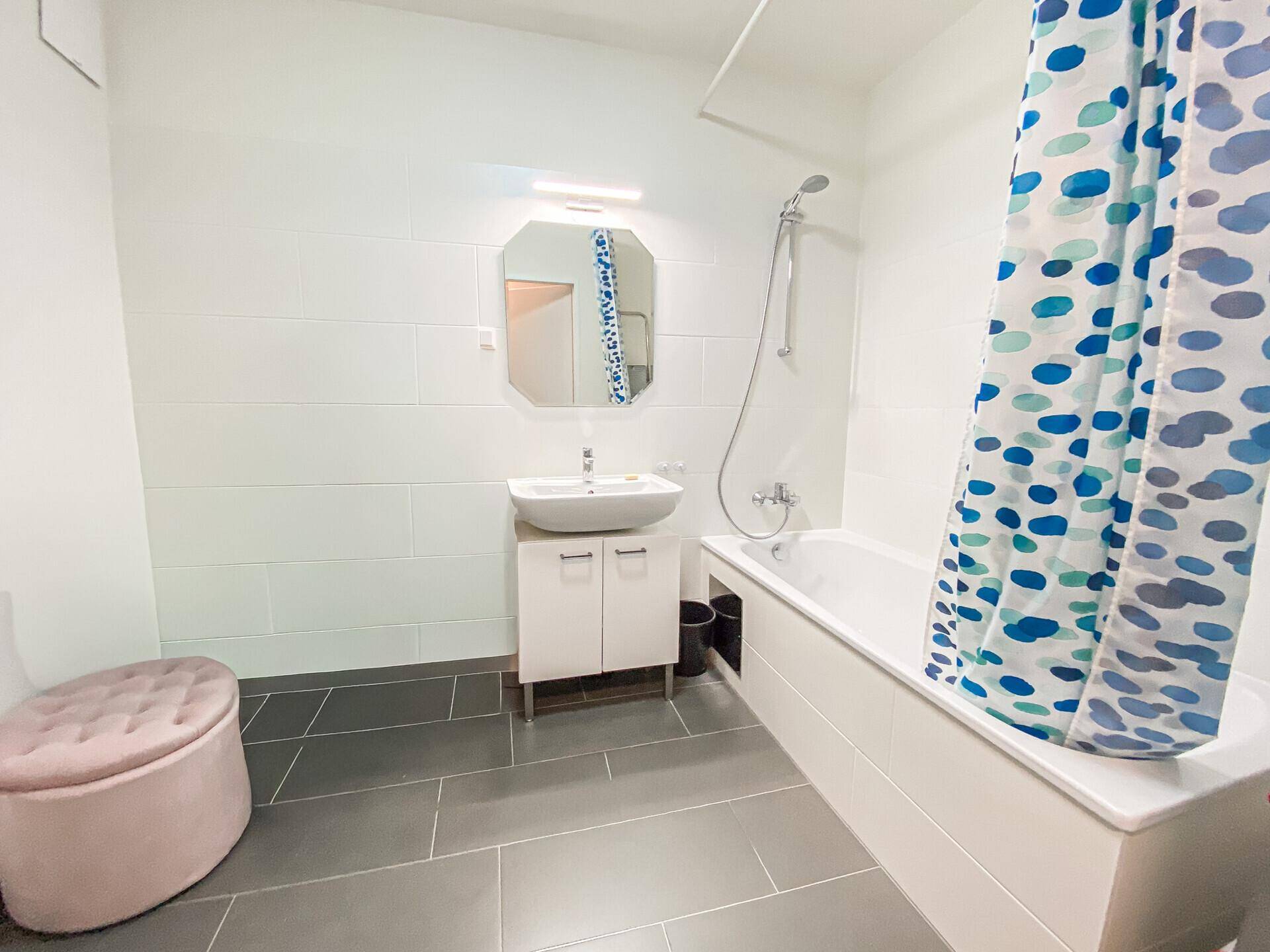 Helle 2-Zimmer-Wohnung mitBalkon - ideal für Singles oderPärchen - Ansicht 5