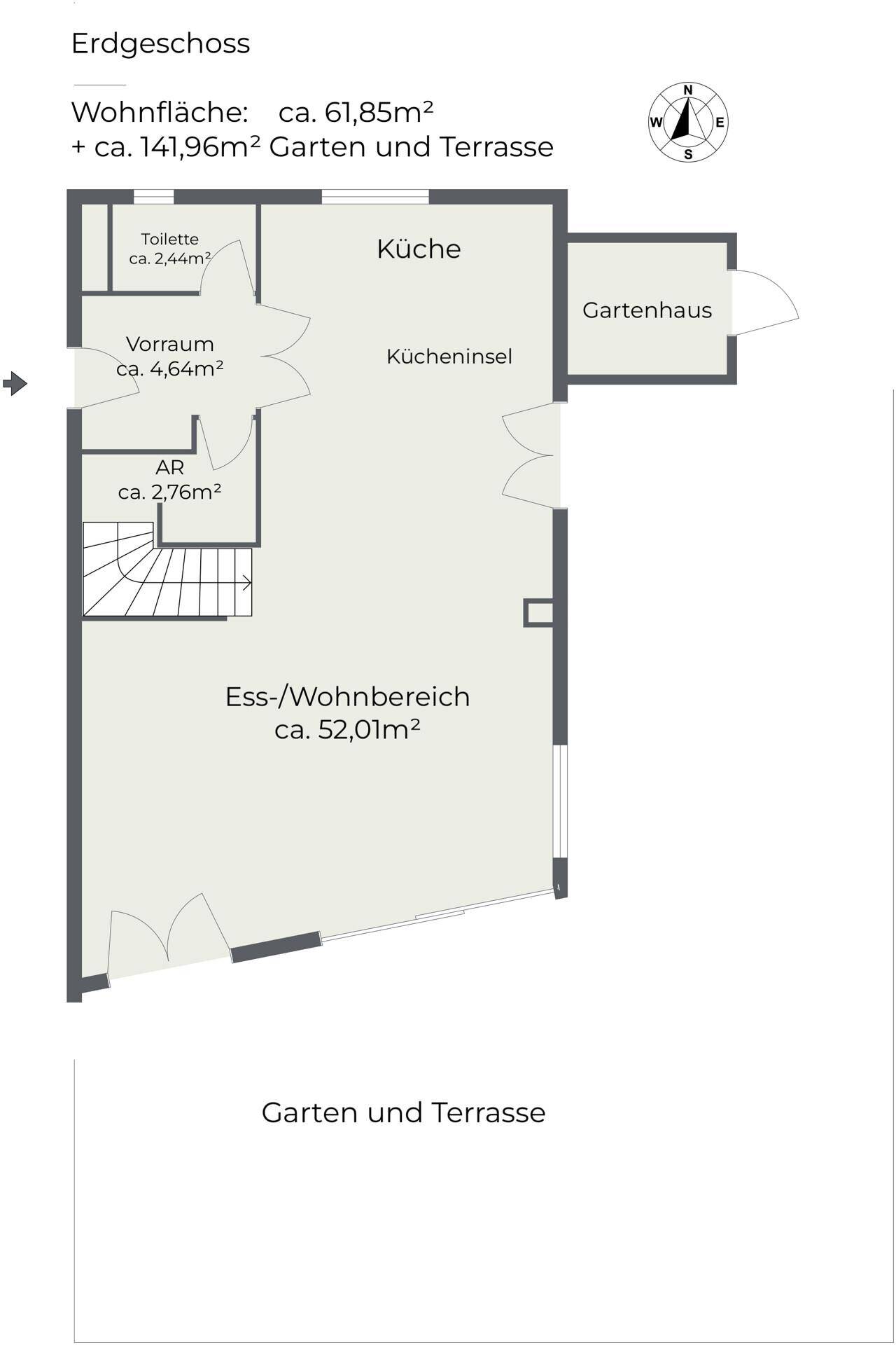 Grundriss des Erdgeschosses mit offener Küche, Wohn-Essbereich und Zugang zu Garten und Terrasse.