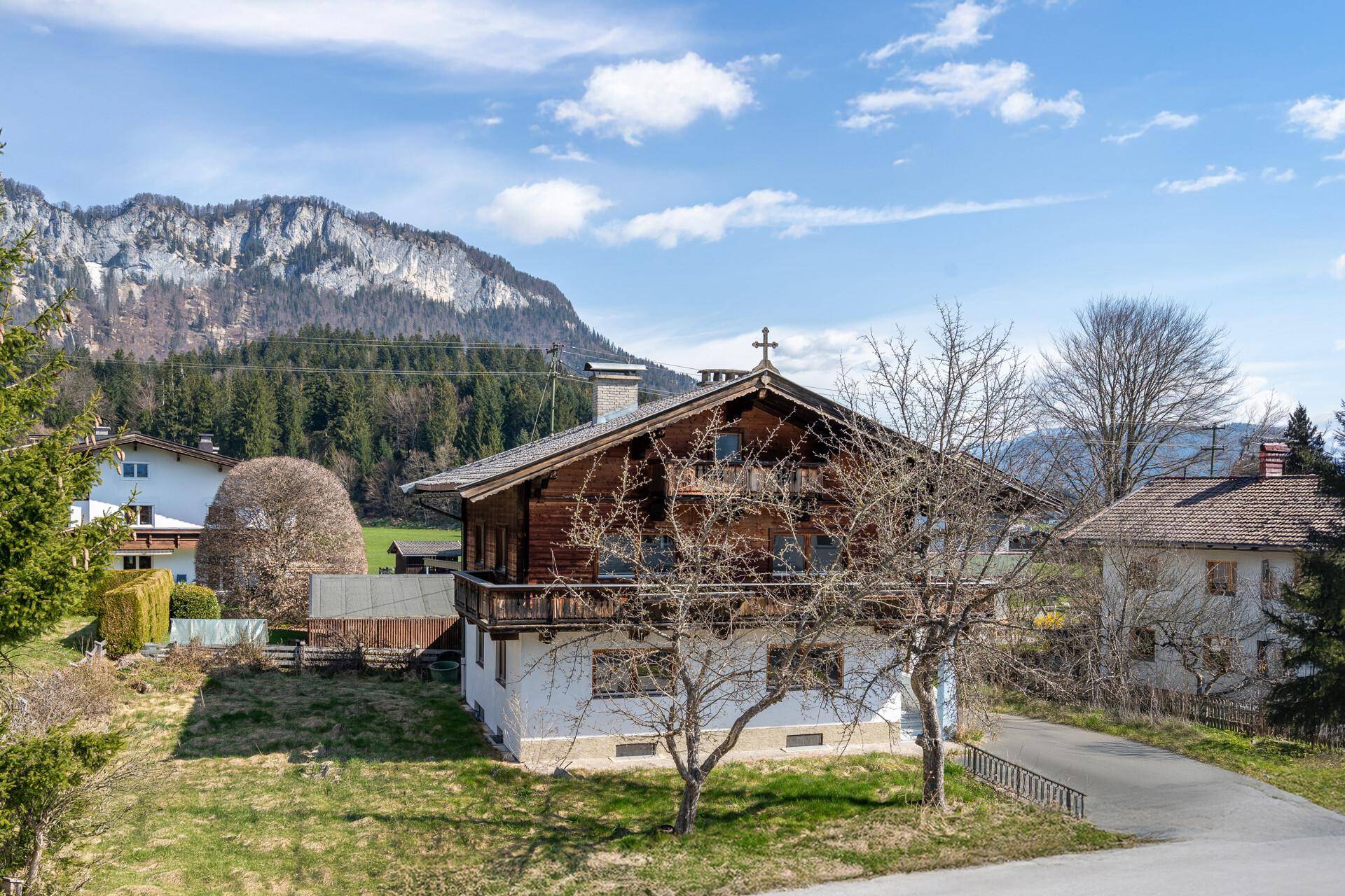 Grundstück mit Altbestand und Horn-/Kaiserblick - Ansicht 2