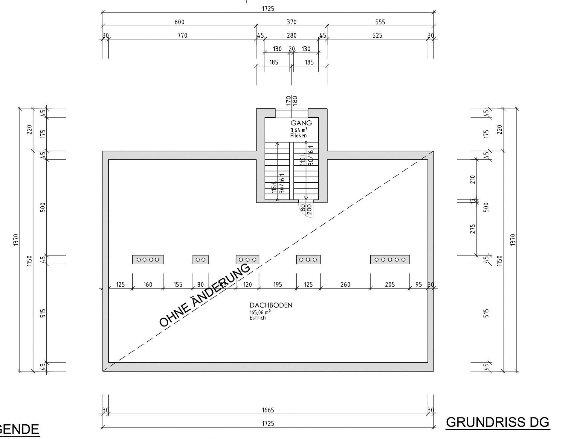 Grundriss des Dachgeschosses mit Dachbodenfläche und Treppenhauszugang.