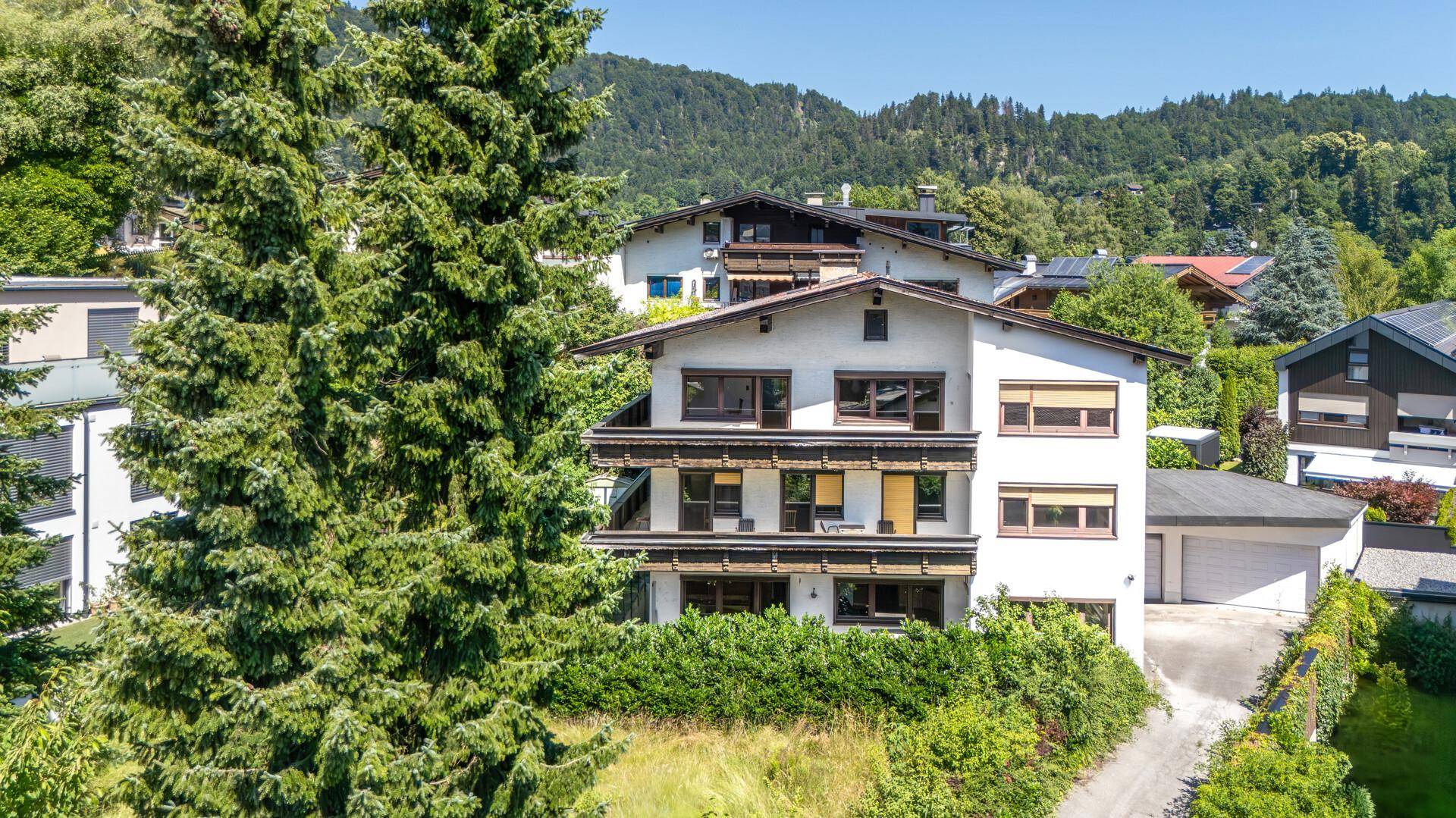 GRUNDSTÜCK MIT ALTBESTAND