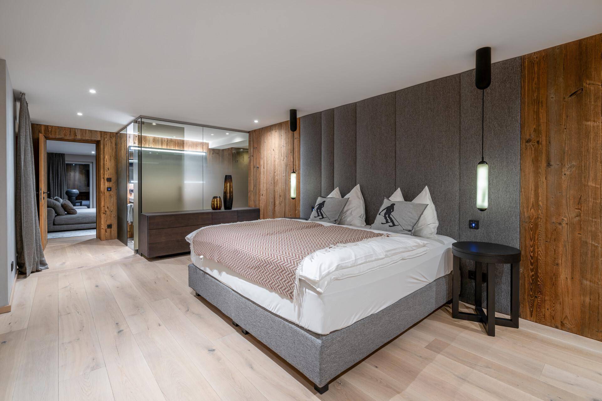 MASTERSCHLAFZIMMER