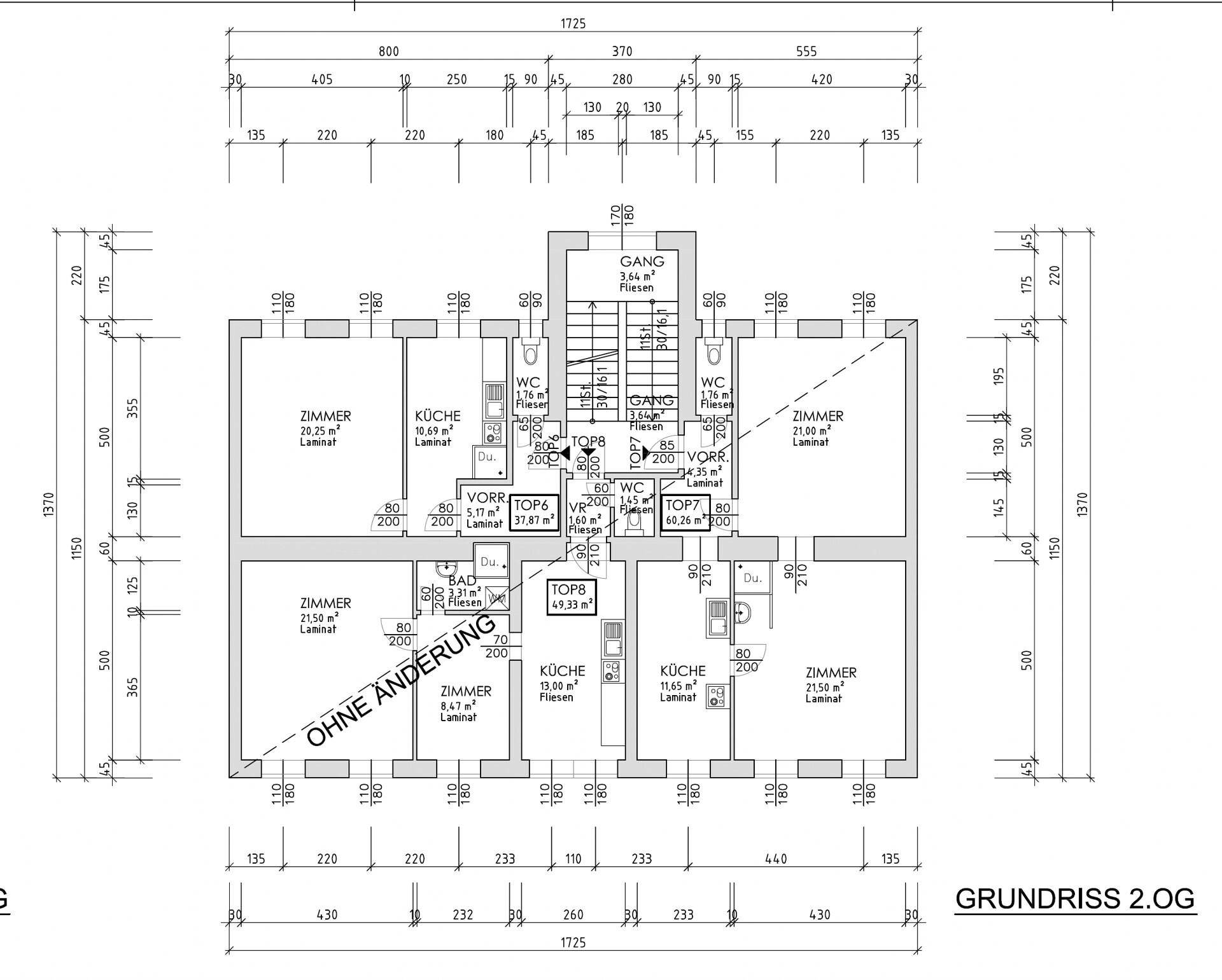 Grundriss des zweiten Obergeschosses mit mehreren Wohneinheiten und zentralem Treppenhaus.