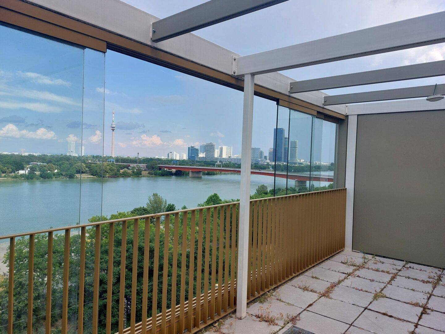 ab sofort verfügbar! Schöne 2 Zimmer Wohnung mit Blick auf die Donau - Widok 4