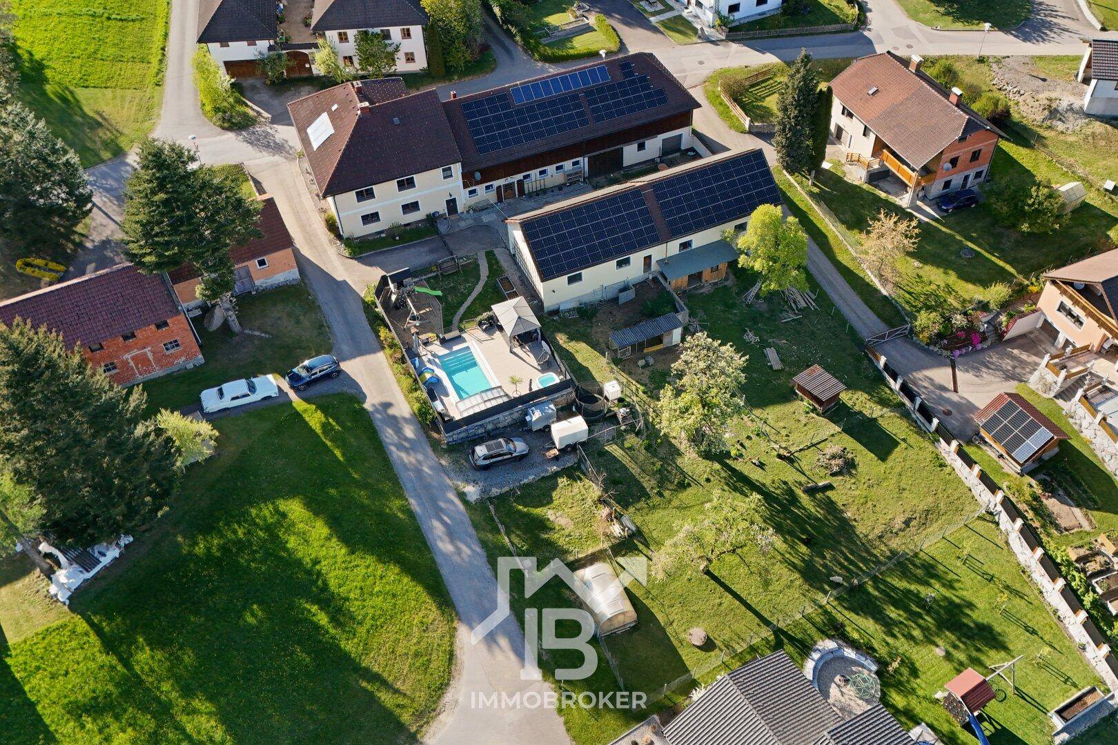 Exklusives Landanwesen mit vielseitigen Nutzungsmöglichkeiten – Wohnen, Arbeiten &amp; Tierhaltung in absoluter Ruhelage - Ansicht 2