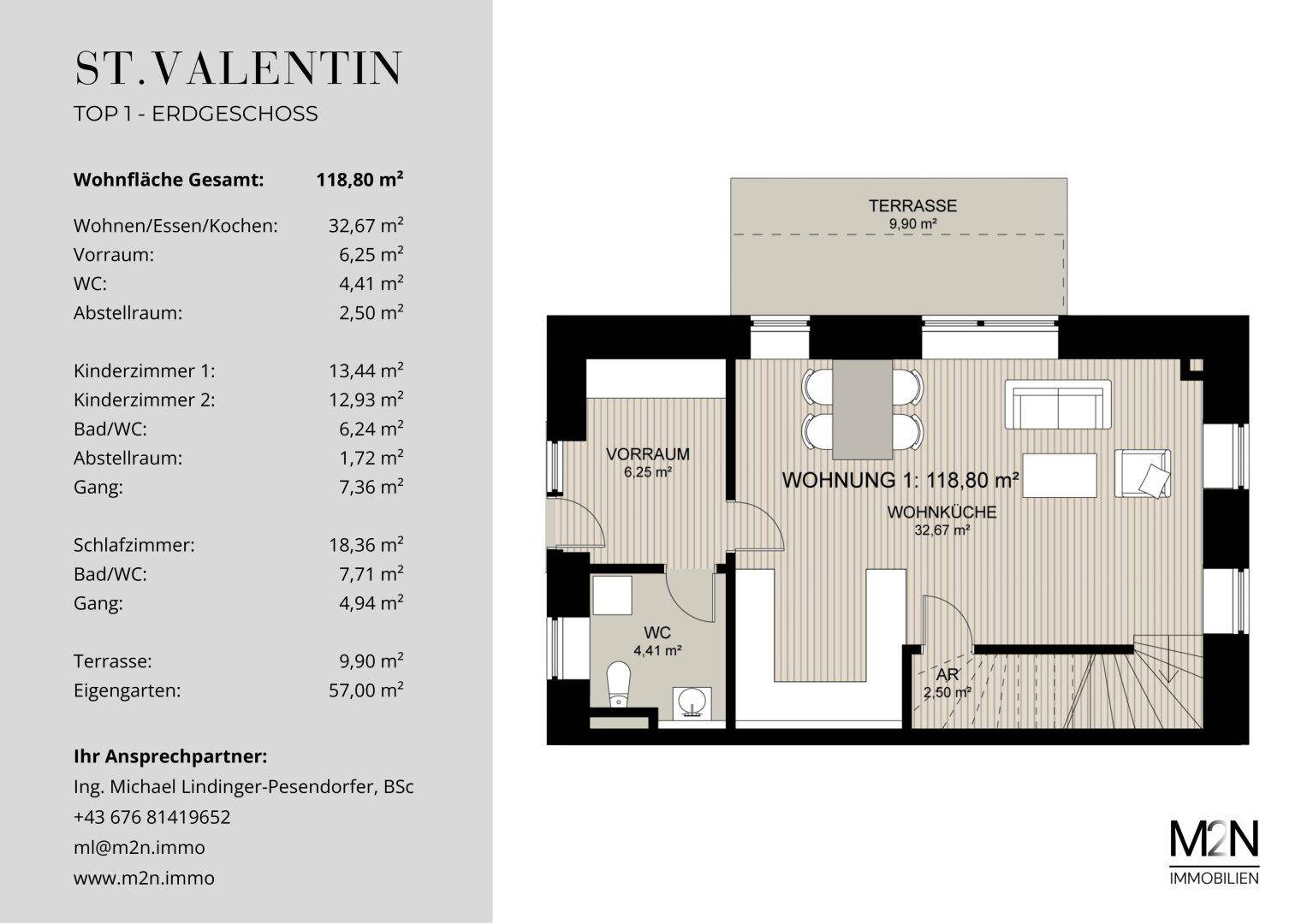 Grundriss des Erdgeschosses mit offenem Wohnbereich, Küche, WC und Terrasse.