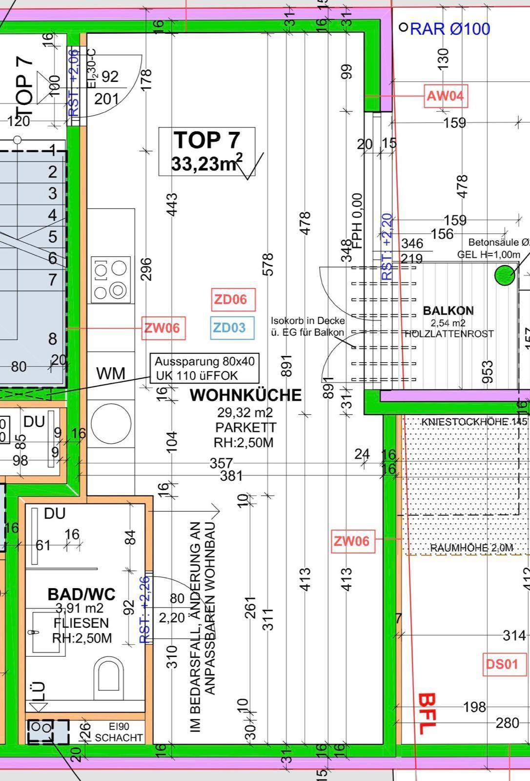 Detaillierter Grundriss der Wohnung TOP 7 mit Wohnküche und Balkon.