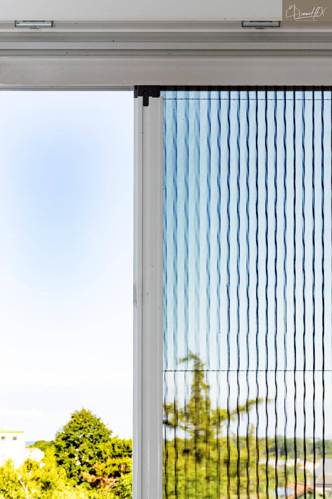 Fenster mit Fliegengitter